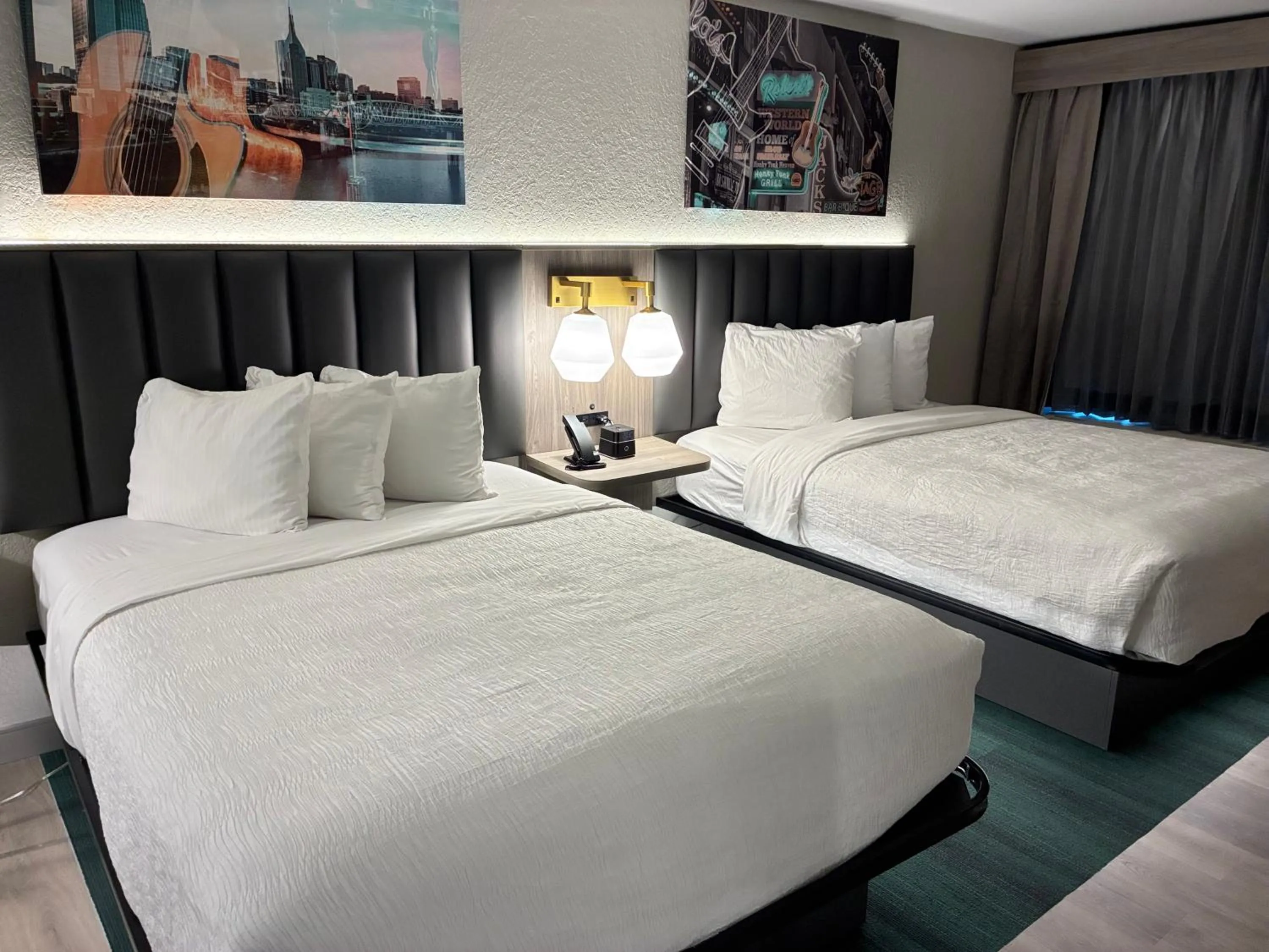 Bed in La Quinta by Wyndham Nashville Airport/Opryland