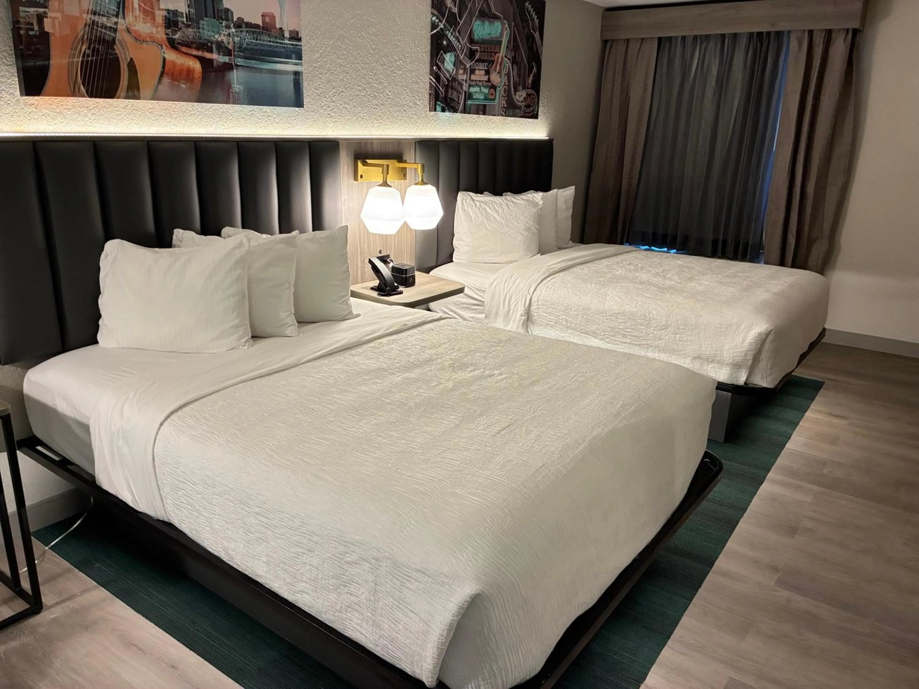 Bed in La Quinta by Wyndham Nashville Airport/Opryland