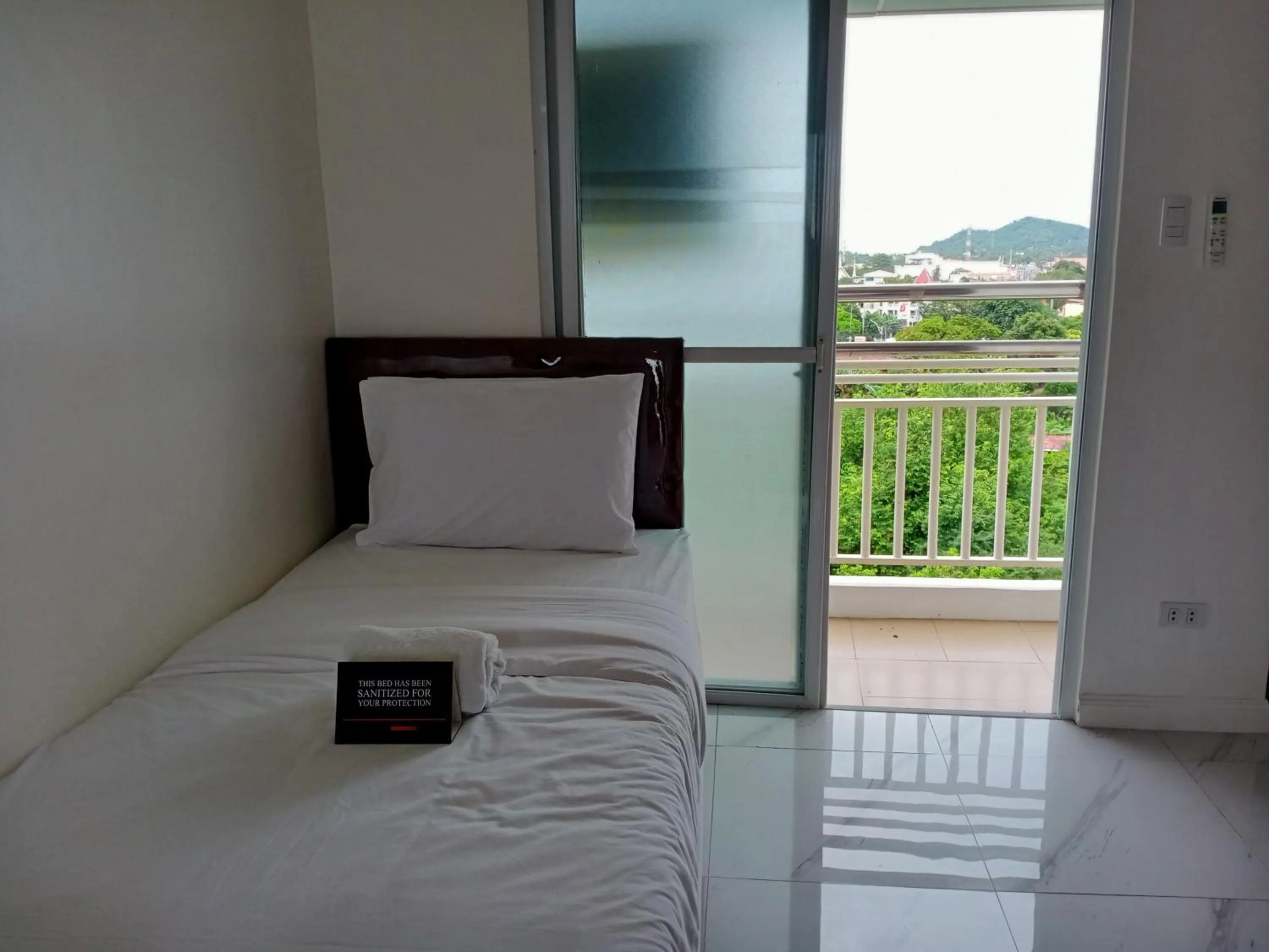 Bed in Centtro Residences