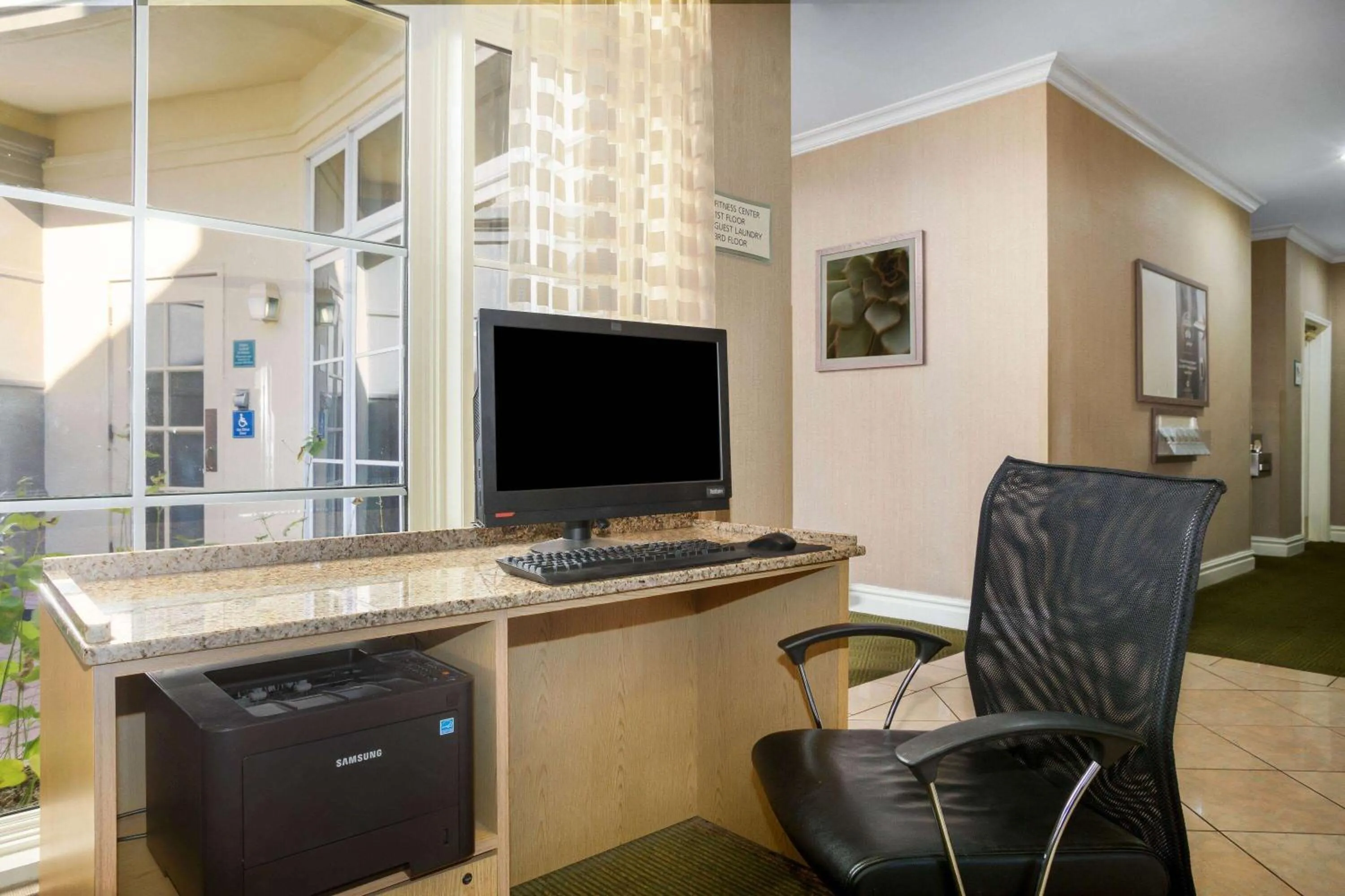 Business facilities in La Quinta by Wyndham Austin Southwest