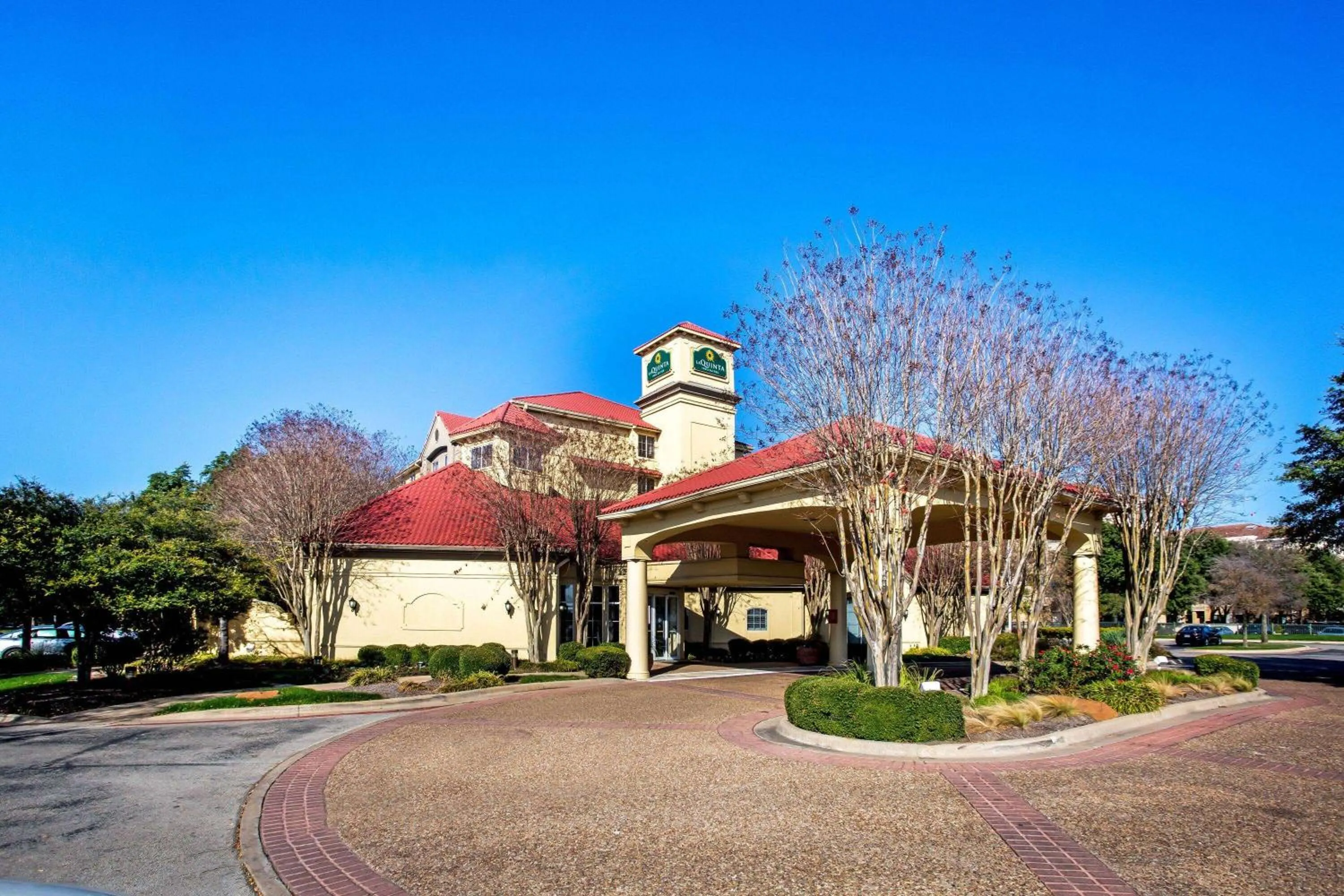 Property building in La Quinta by Wyndham Austin Southwest