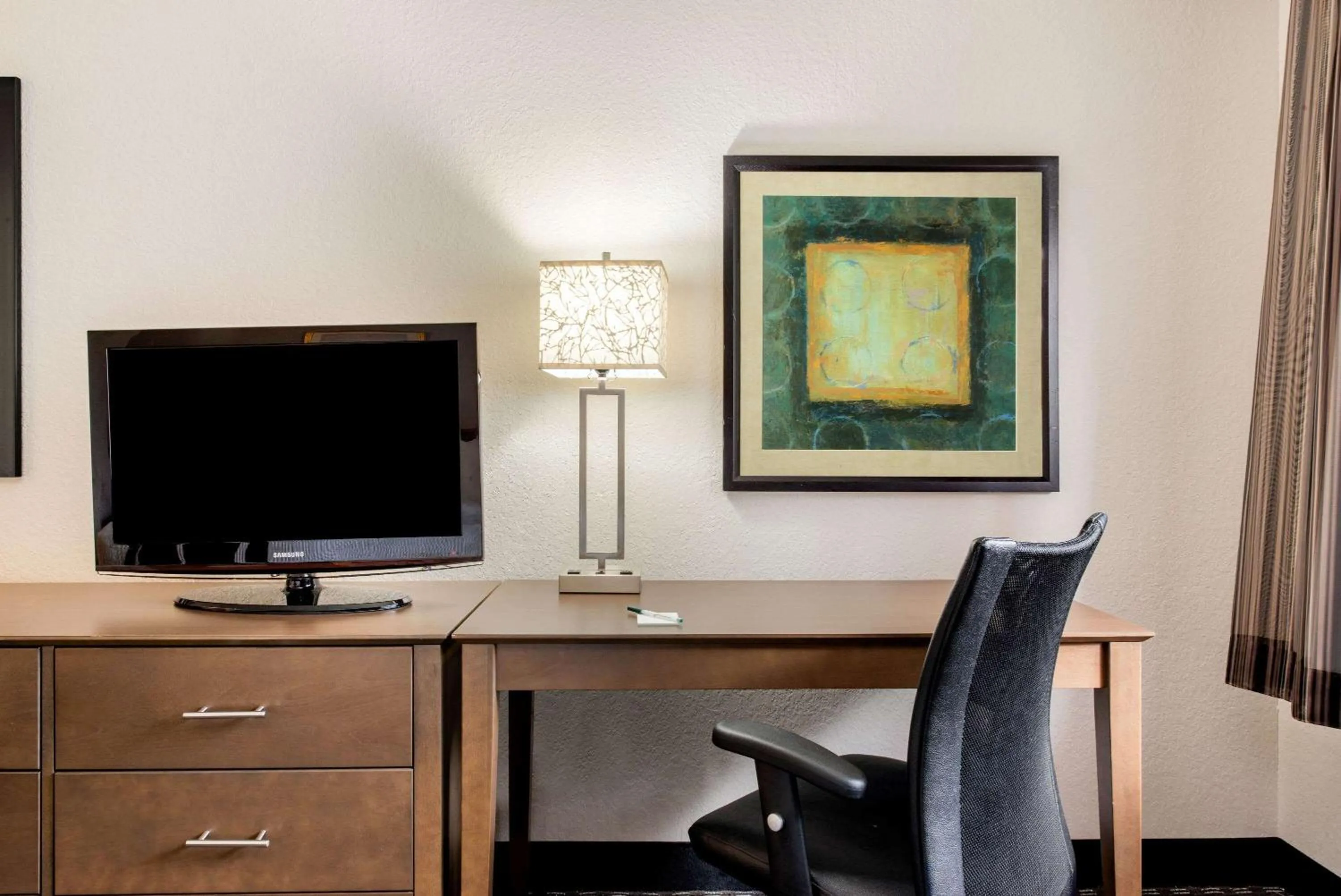 Photo of the whole room in La Quinta Inn by Wyndham Ft. Lauderdale Tamarac East