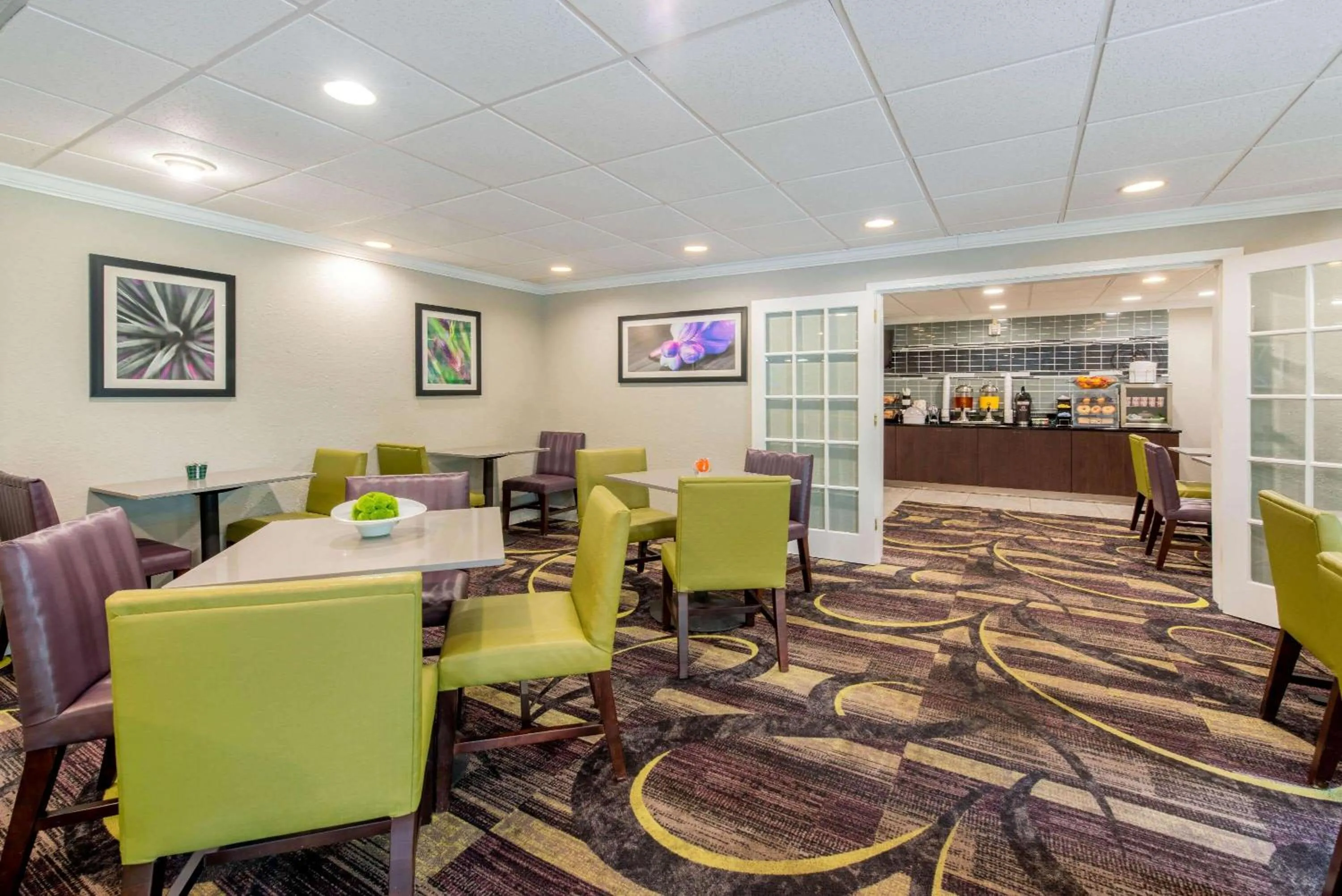 Restaurant/places to eat in La Quinta Inn by Wyndham Ft. Lauderdale Tamarac East