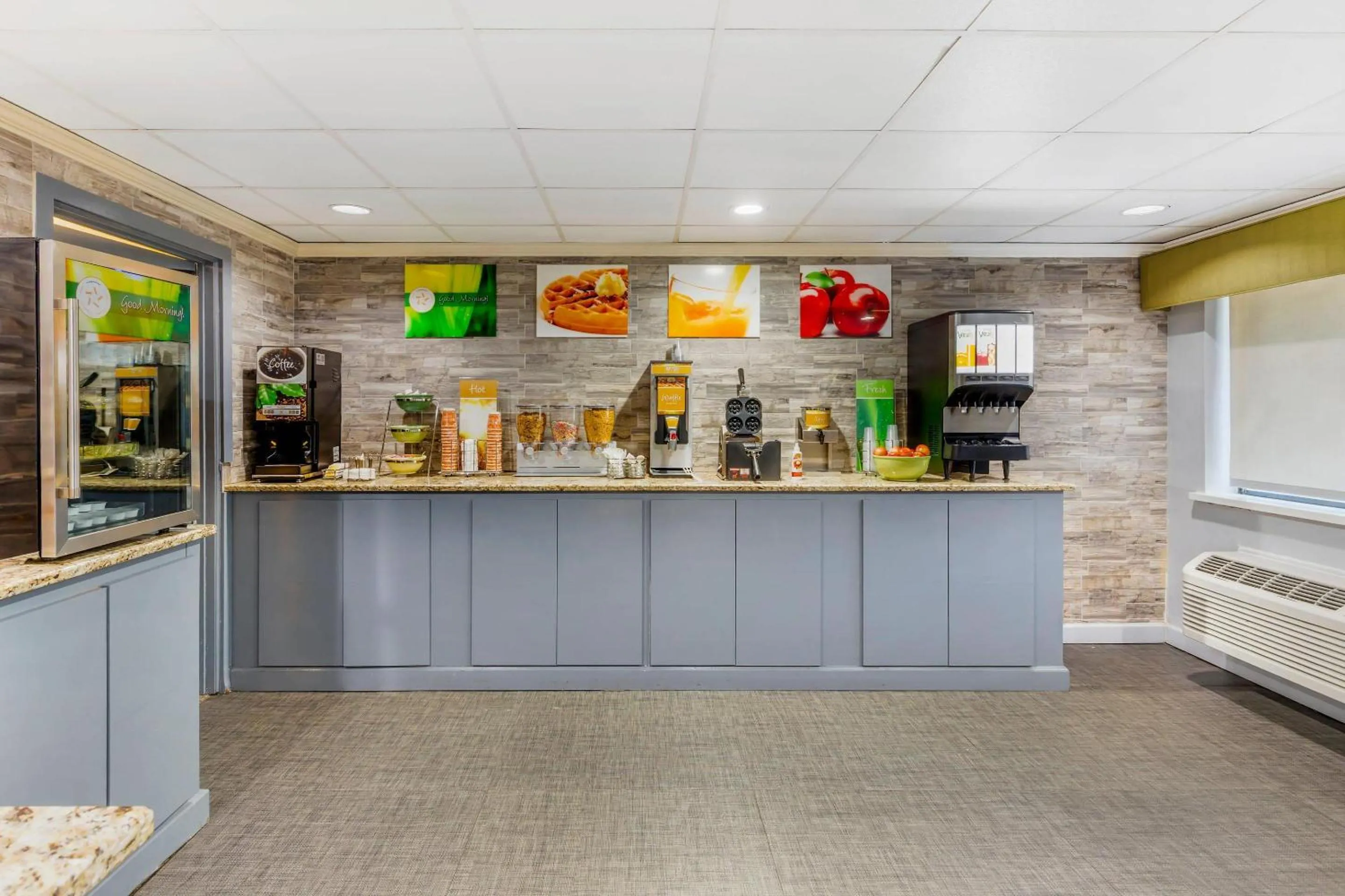 Breakfast in Quality Inn & Suites Raleigh Durham Airport