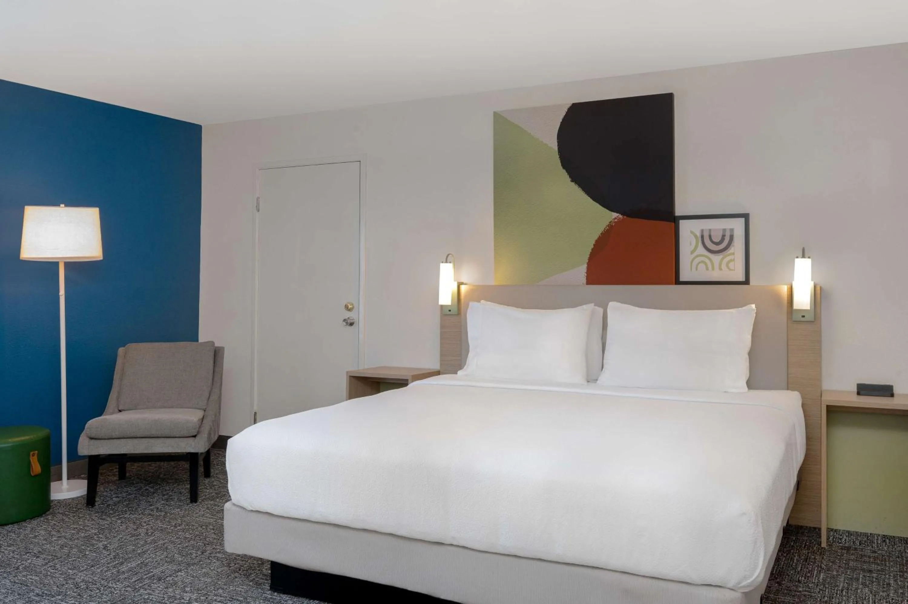 Bed in La Quinta by Wyndham Savannah Southside