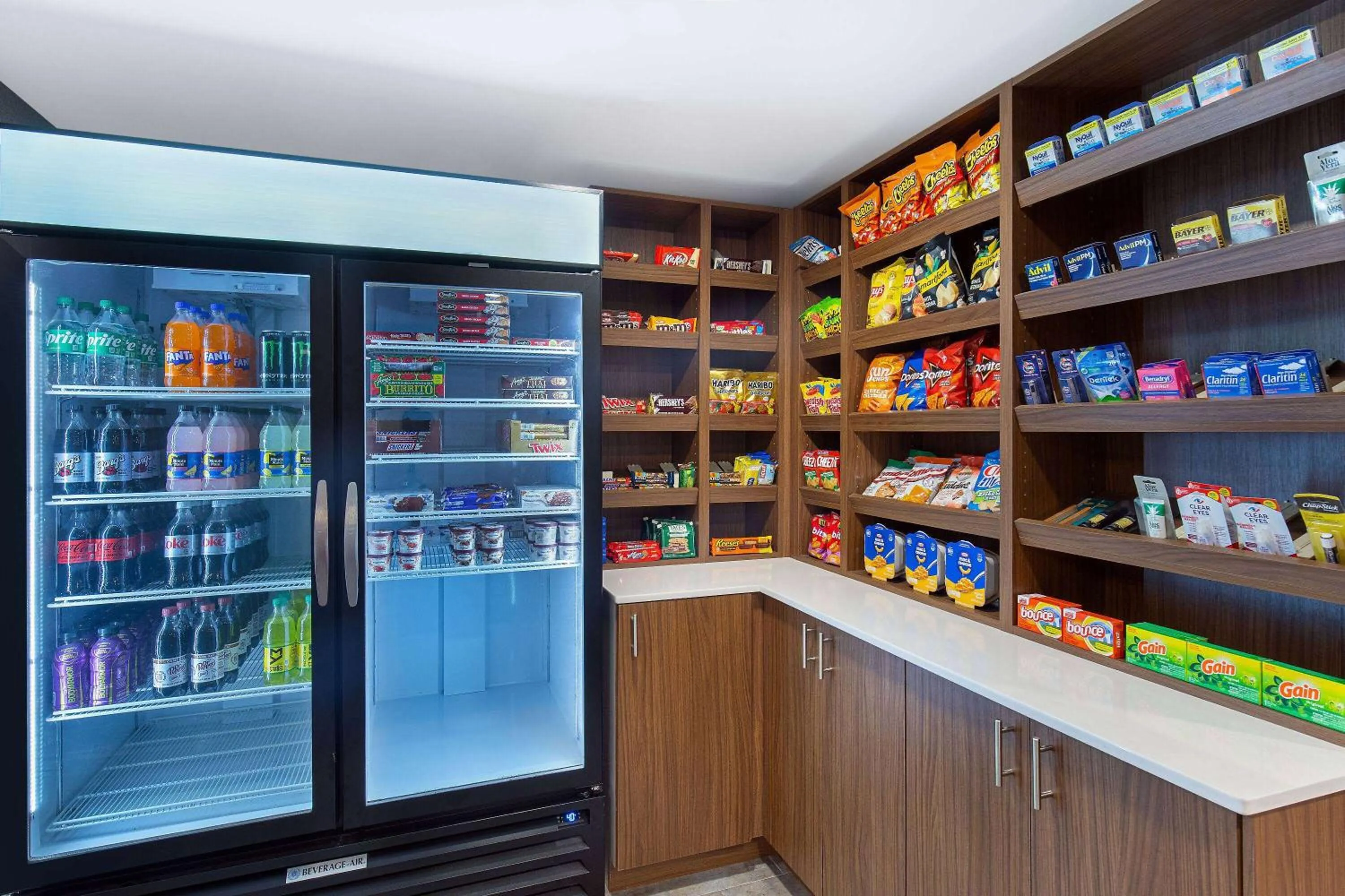 Food and drinks in La Quinta by Wyndham Nashville Airport