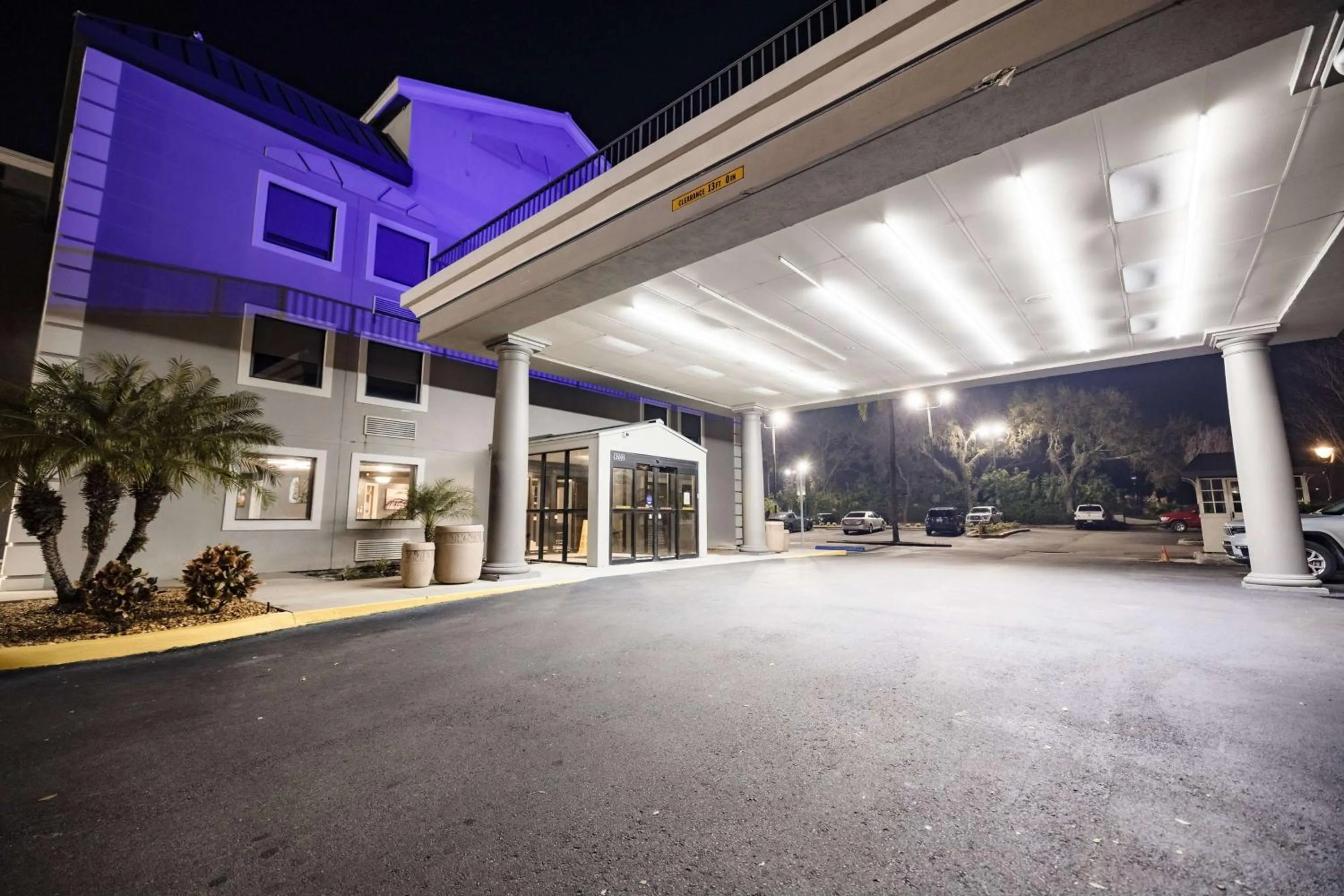 Property building in La Quinta Inn by Wyndham Tampa Near Busch Gardens