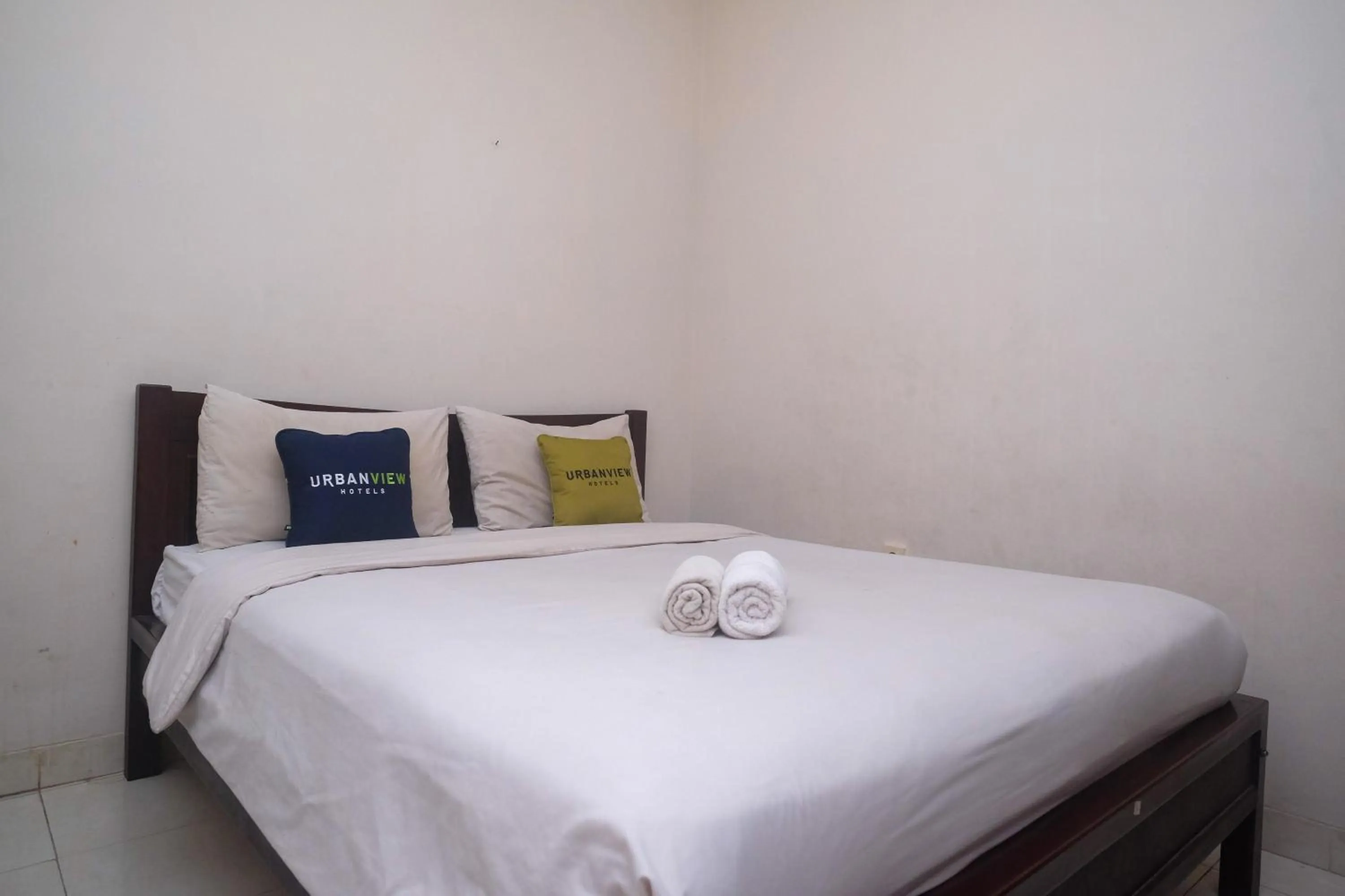 Bedroom, Bed in Urbanview Hotel Pondok Anggun Yogyakarta by RedDoorz