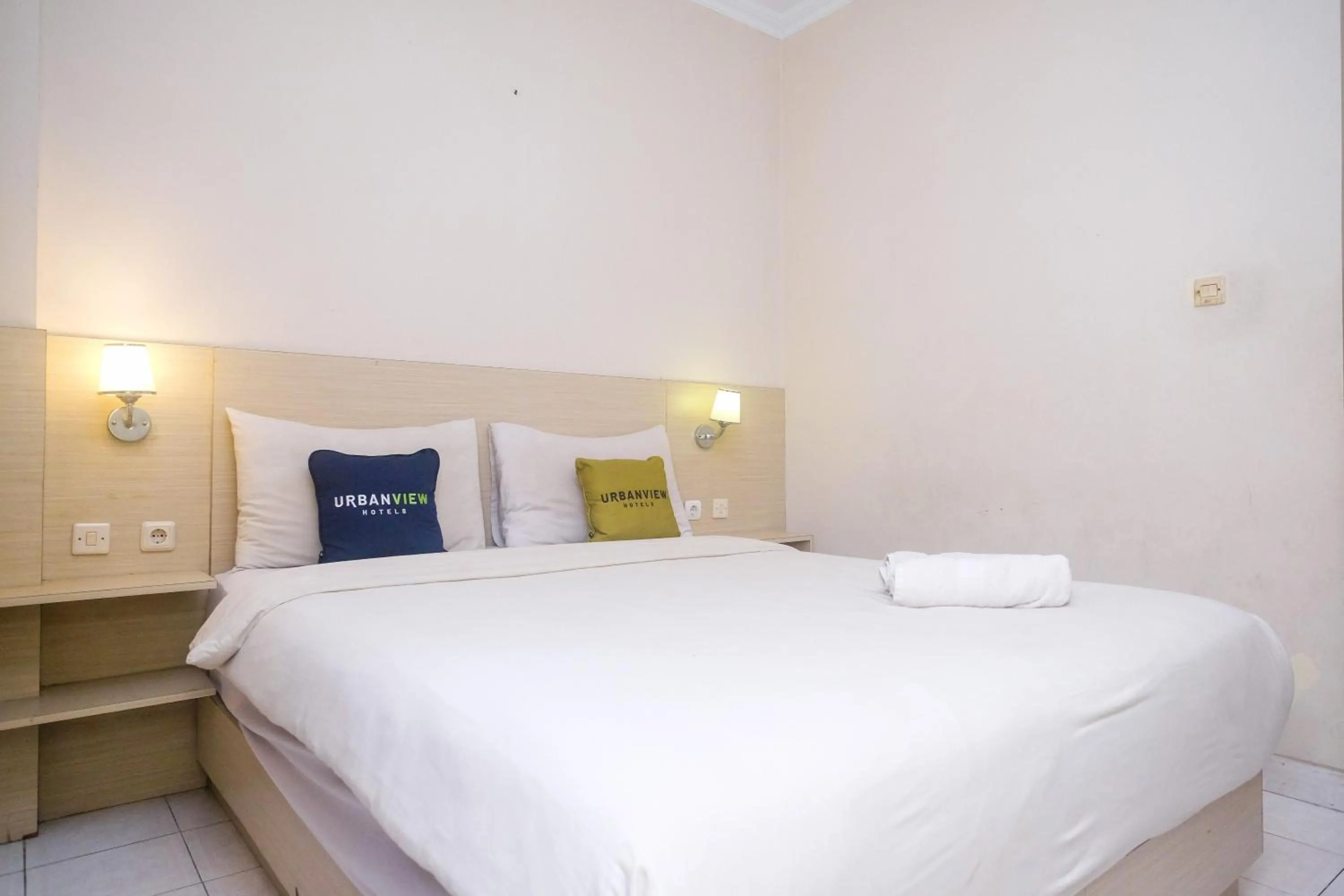 Bedroom, Bed in Urbanview Hotel Pondok Anggun Yogyakarta by RedDoorz