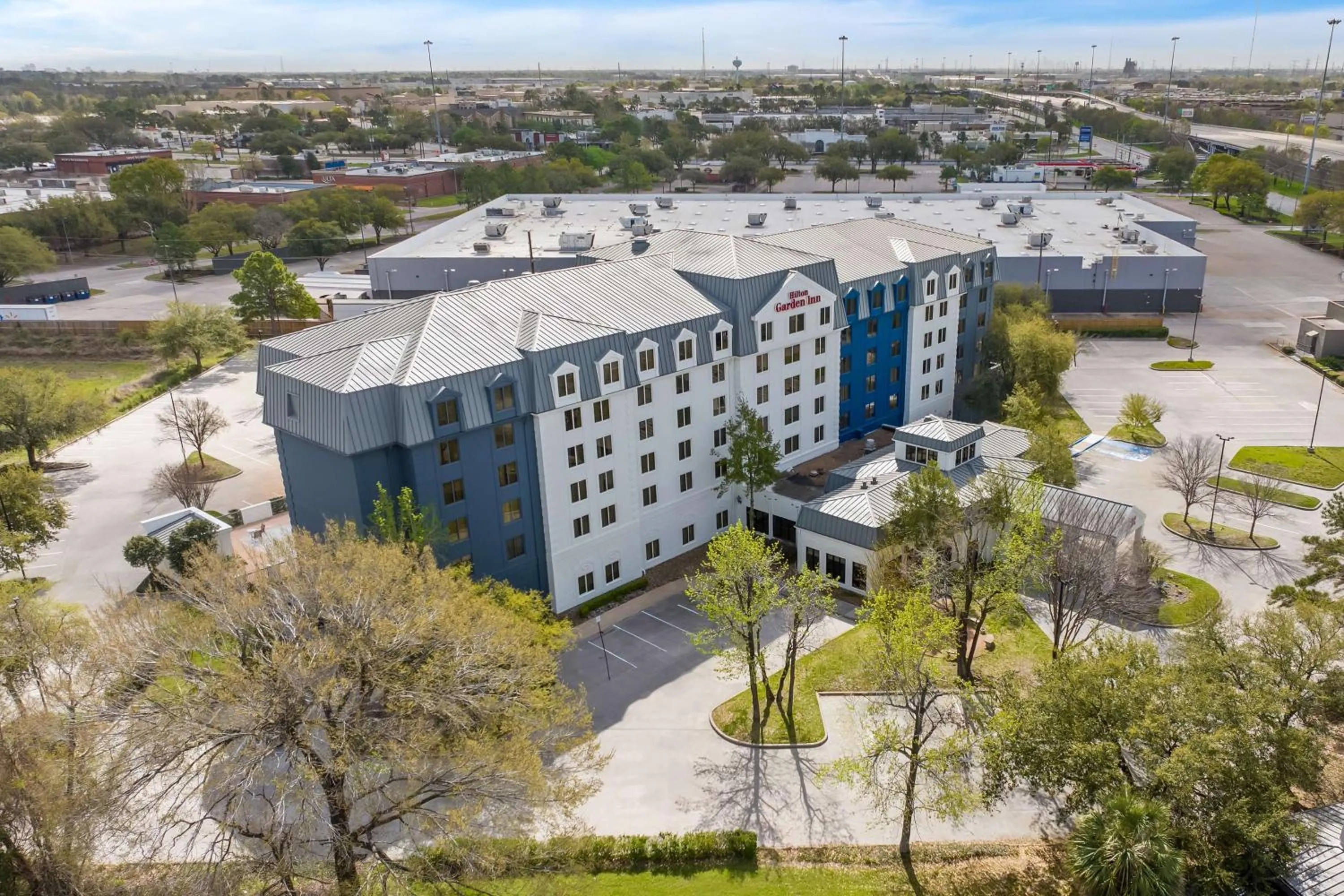 Property building in Hilton Garden Inn Houston Northwest