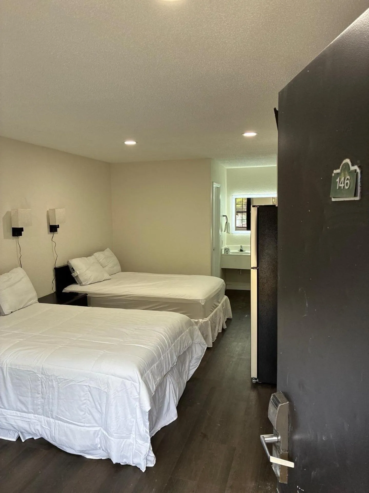 Bed in Suite Stay - Talladega