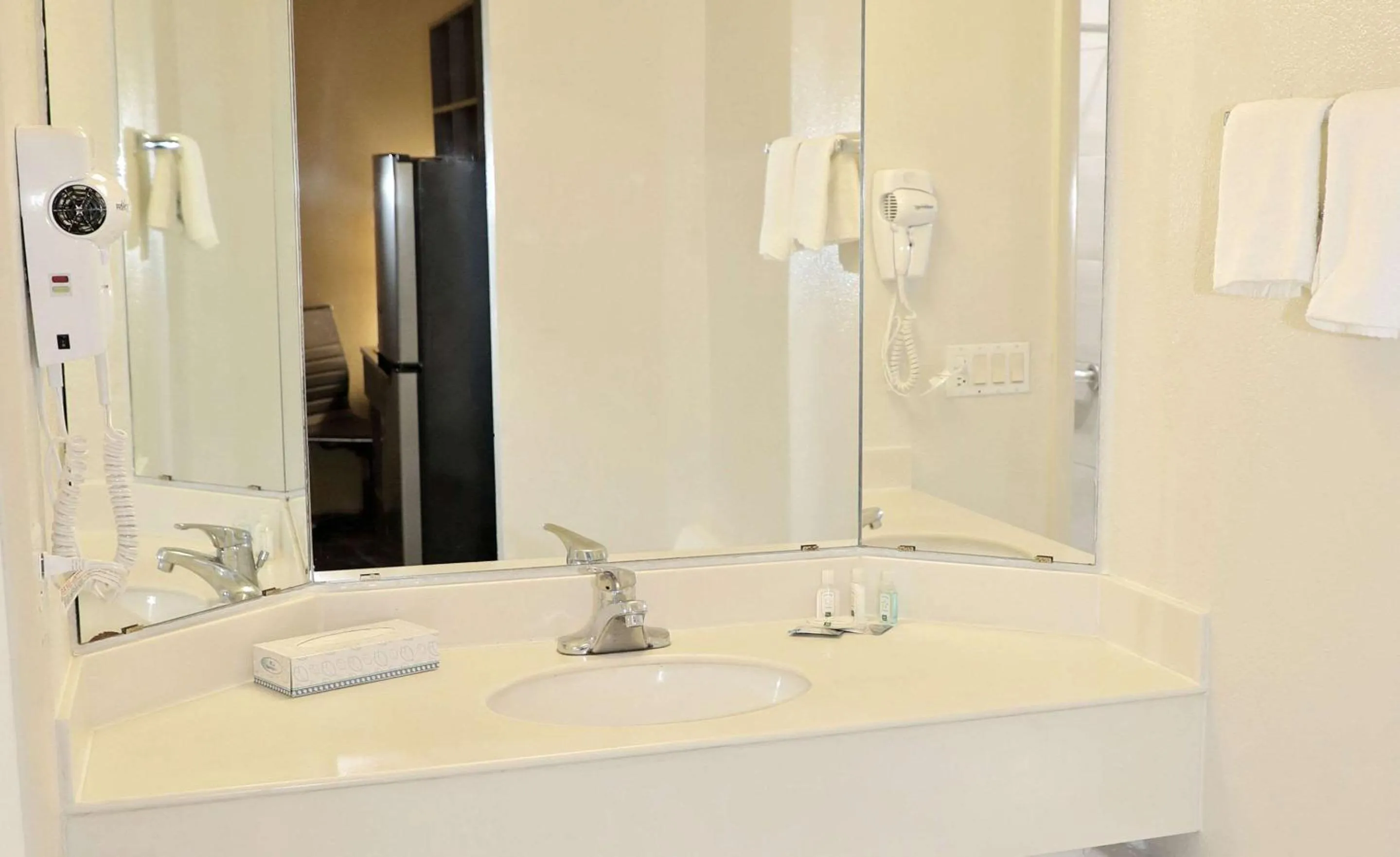 Bedroom in Quality Inn Aurora Denver