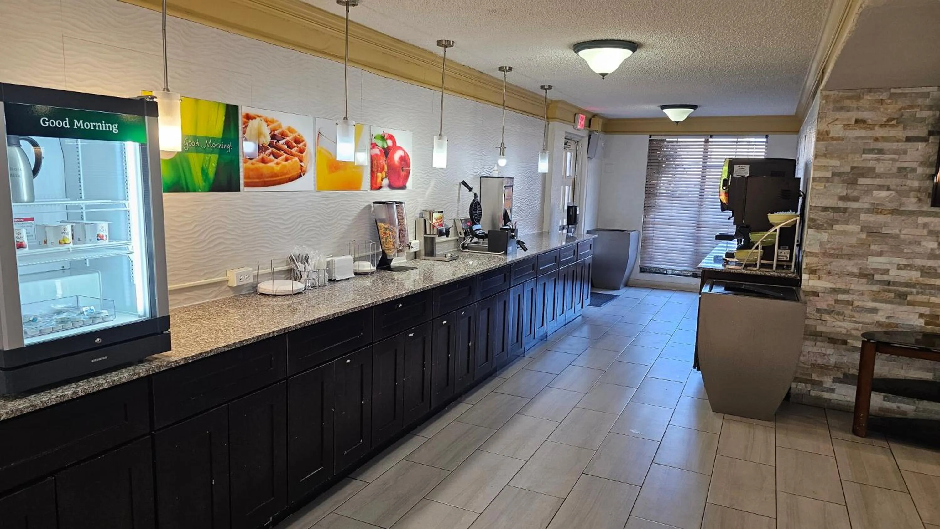 Breakfast in Quality Inn Aurora Denver