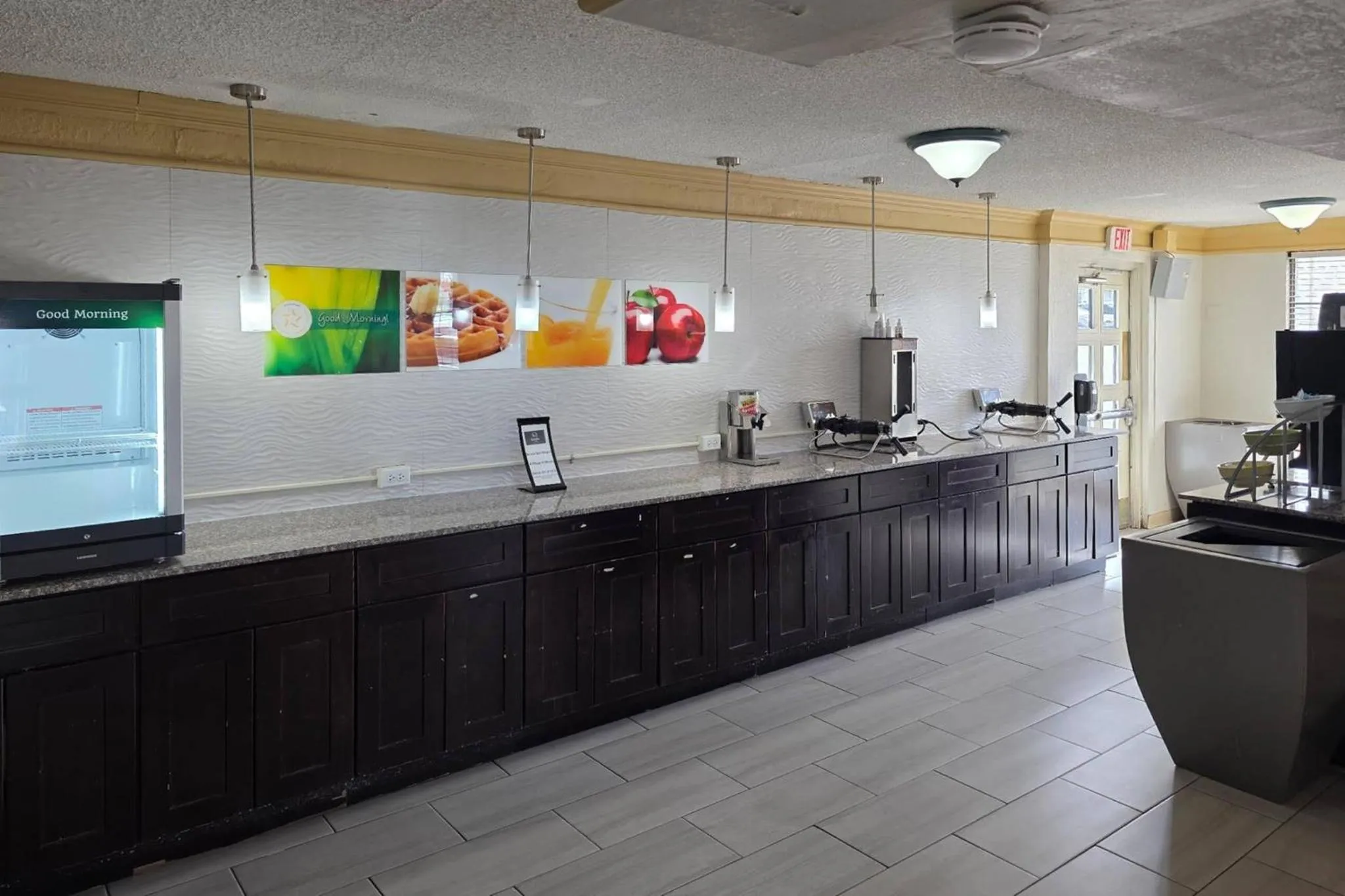 Breakfast in Quality Inn Aurora Denver