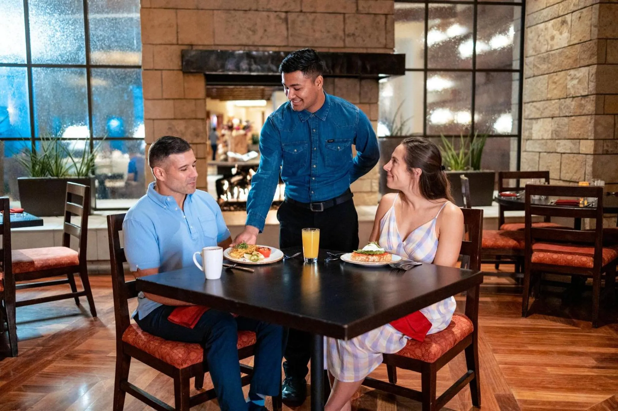 Restaurant/places to eat in Omni Fort Worth Hotel