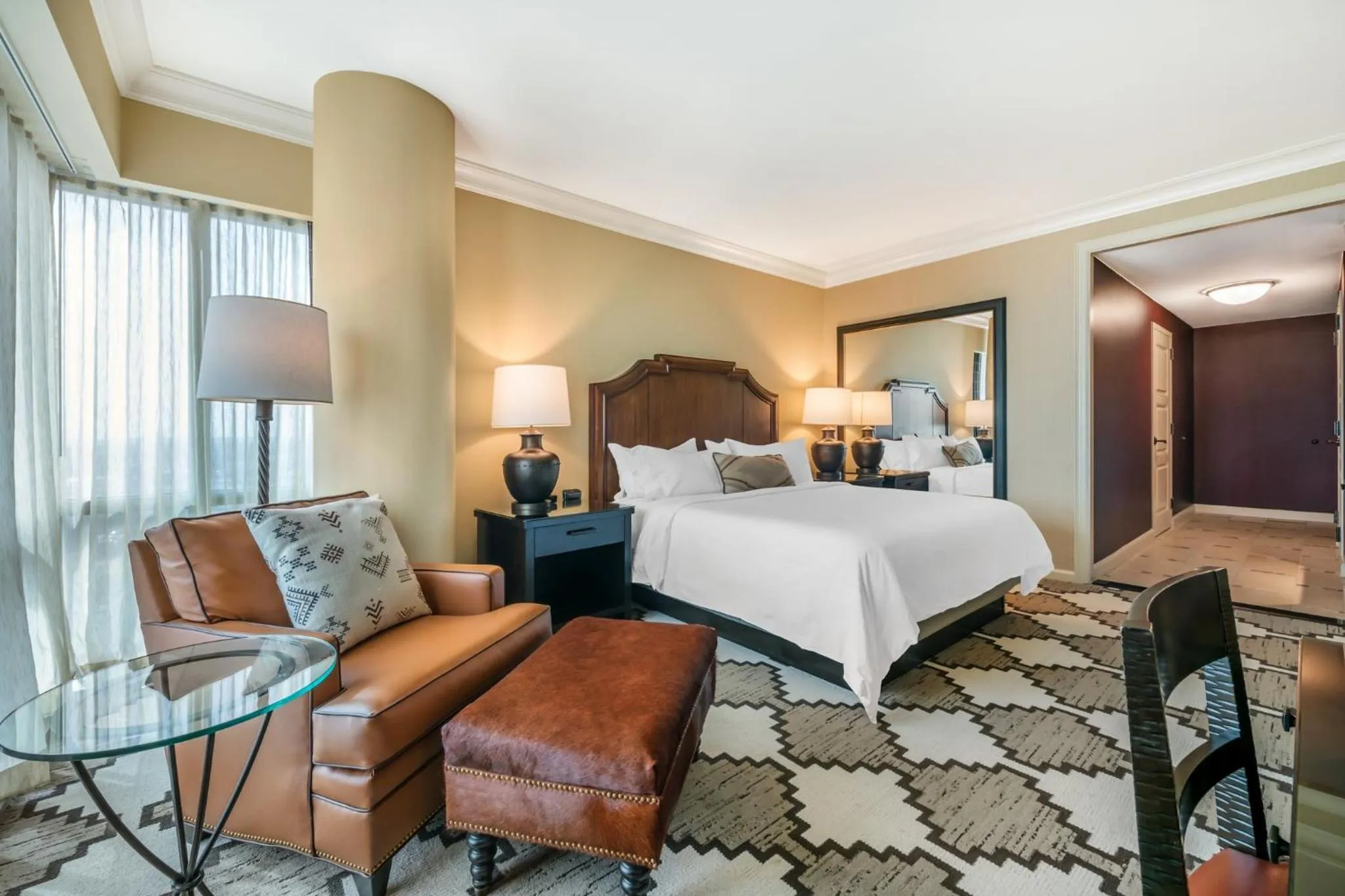 Photo of the whole room, Bed in Omni Fort Worth Hotel