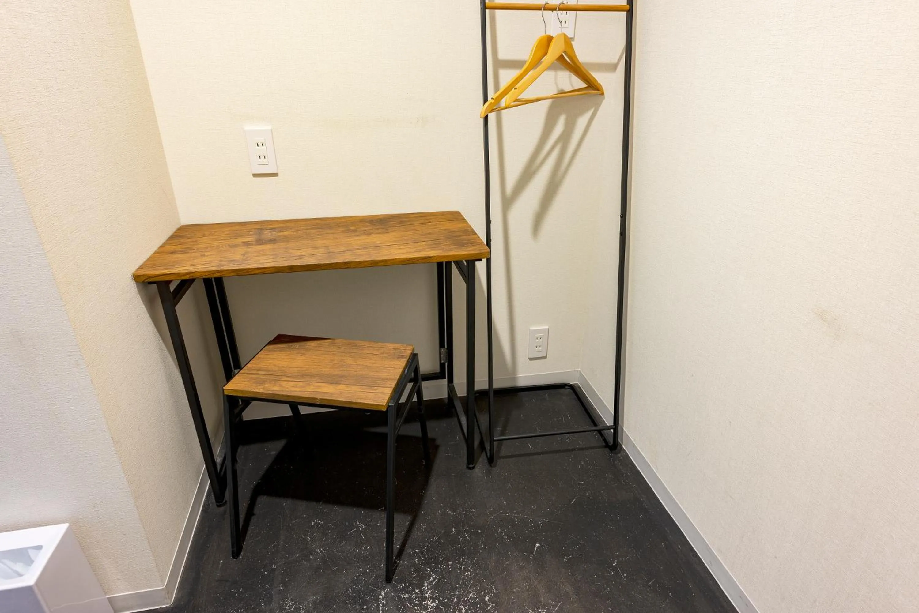 Photo of the whole room in plat hostel keikyu minowa forest