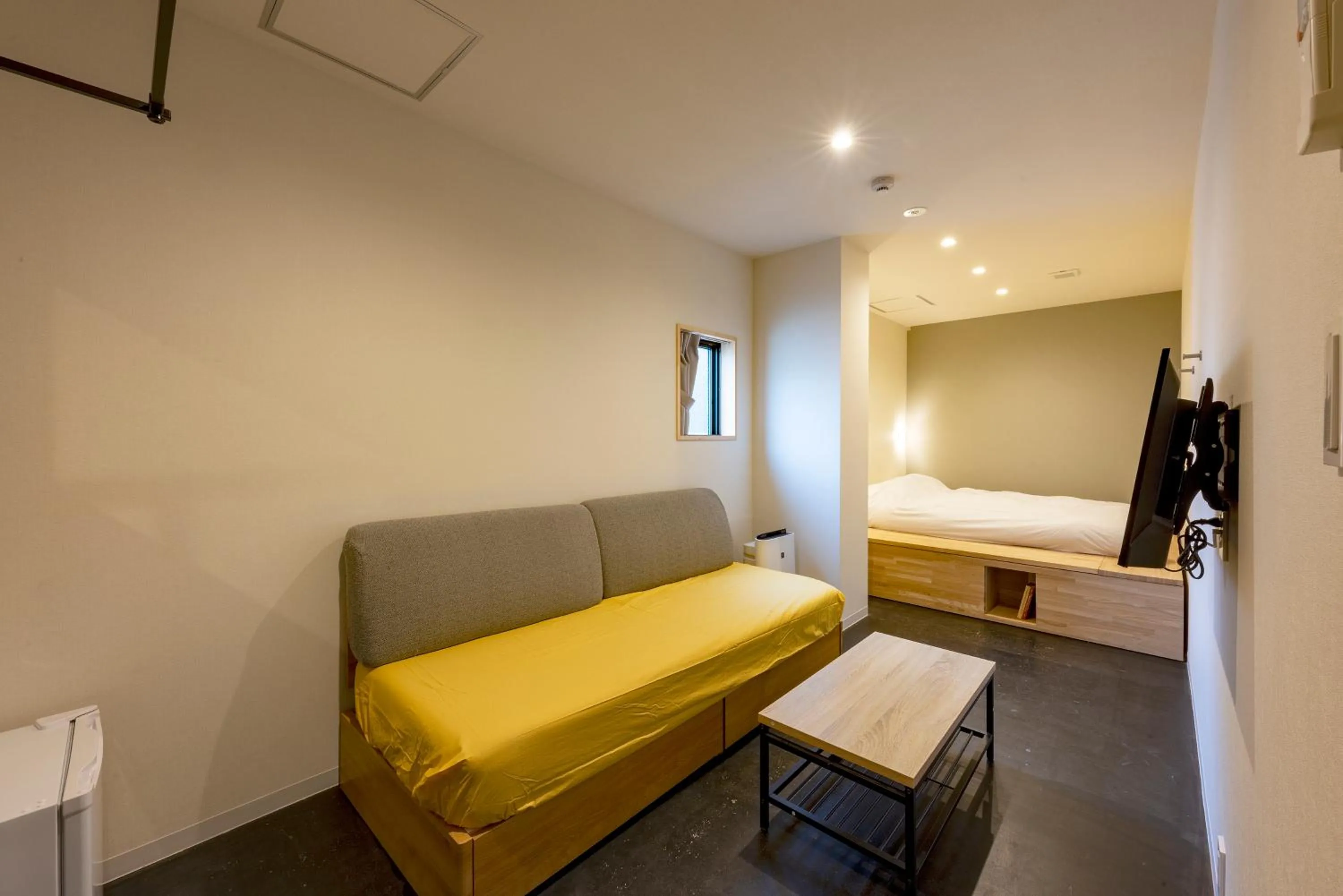 Photo of the whole room in plat hostel keikyu minowa forest