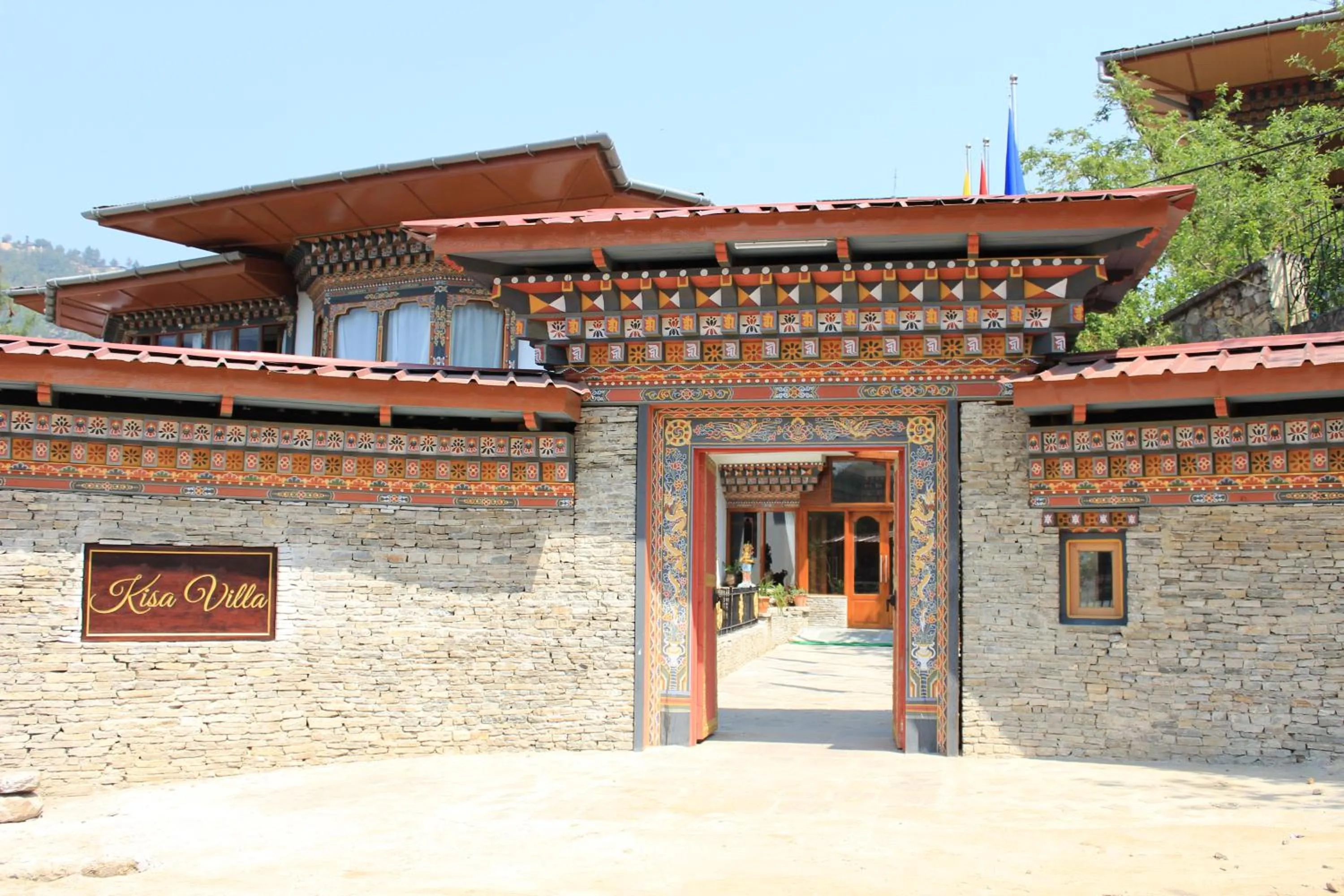 Facade/entrance in Kisa Villa