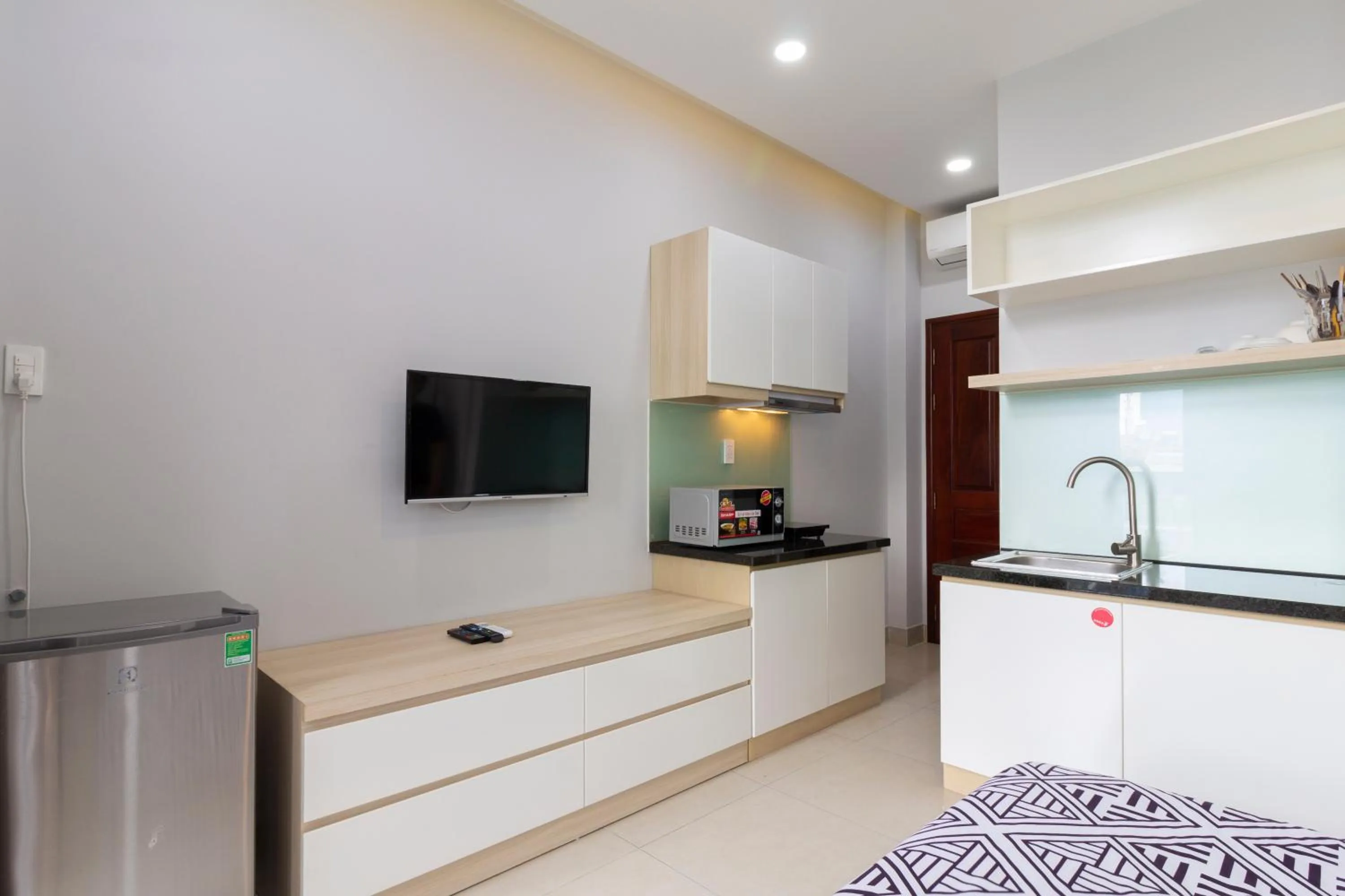 Communal lounge/ TV room in GEM Apartment