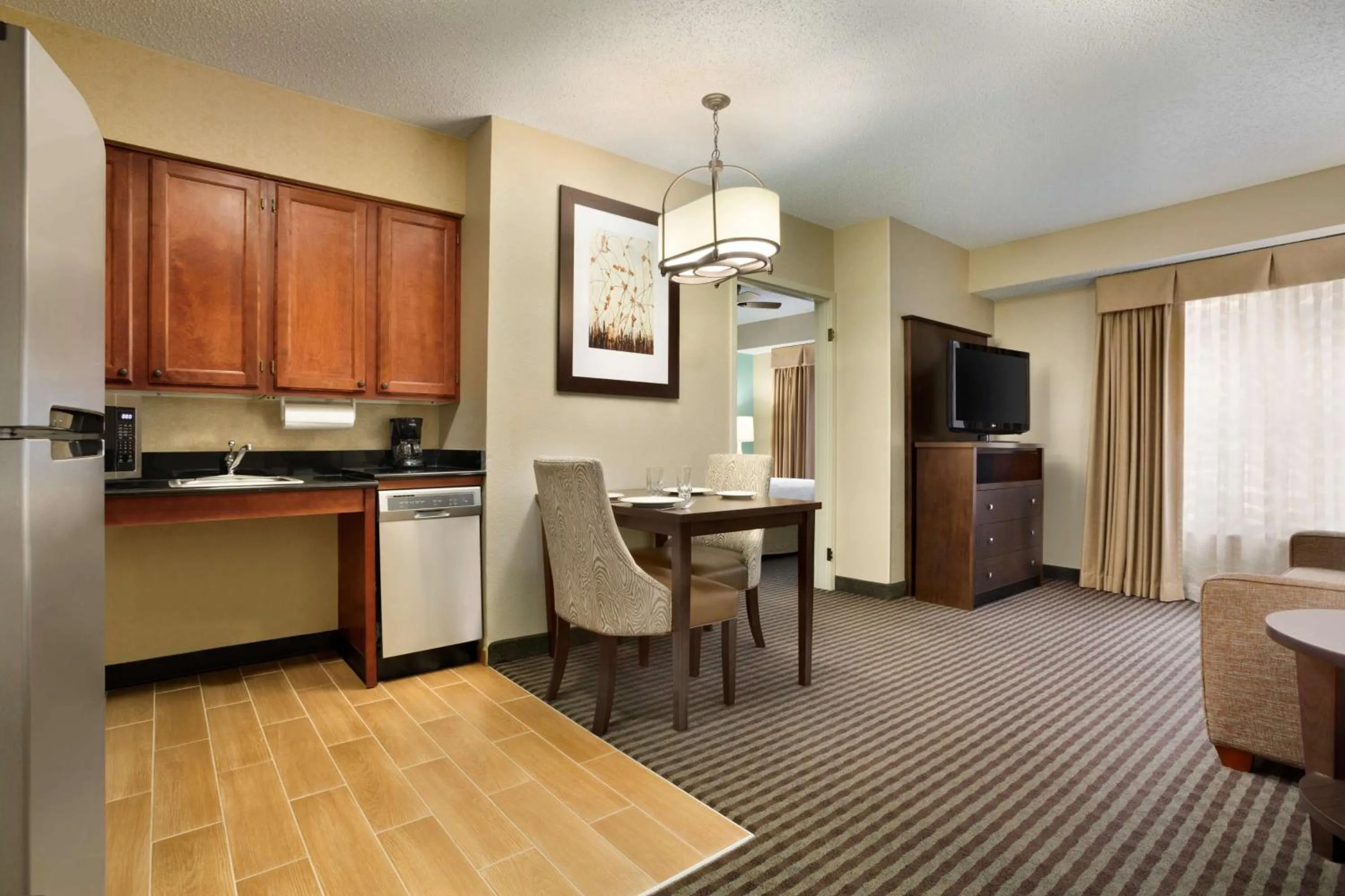 Living room in Homewood Suites by Hilton Houston-Willowbrook Mall