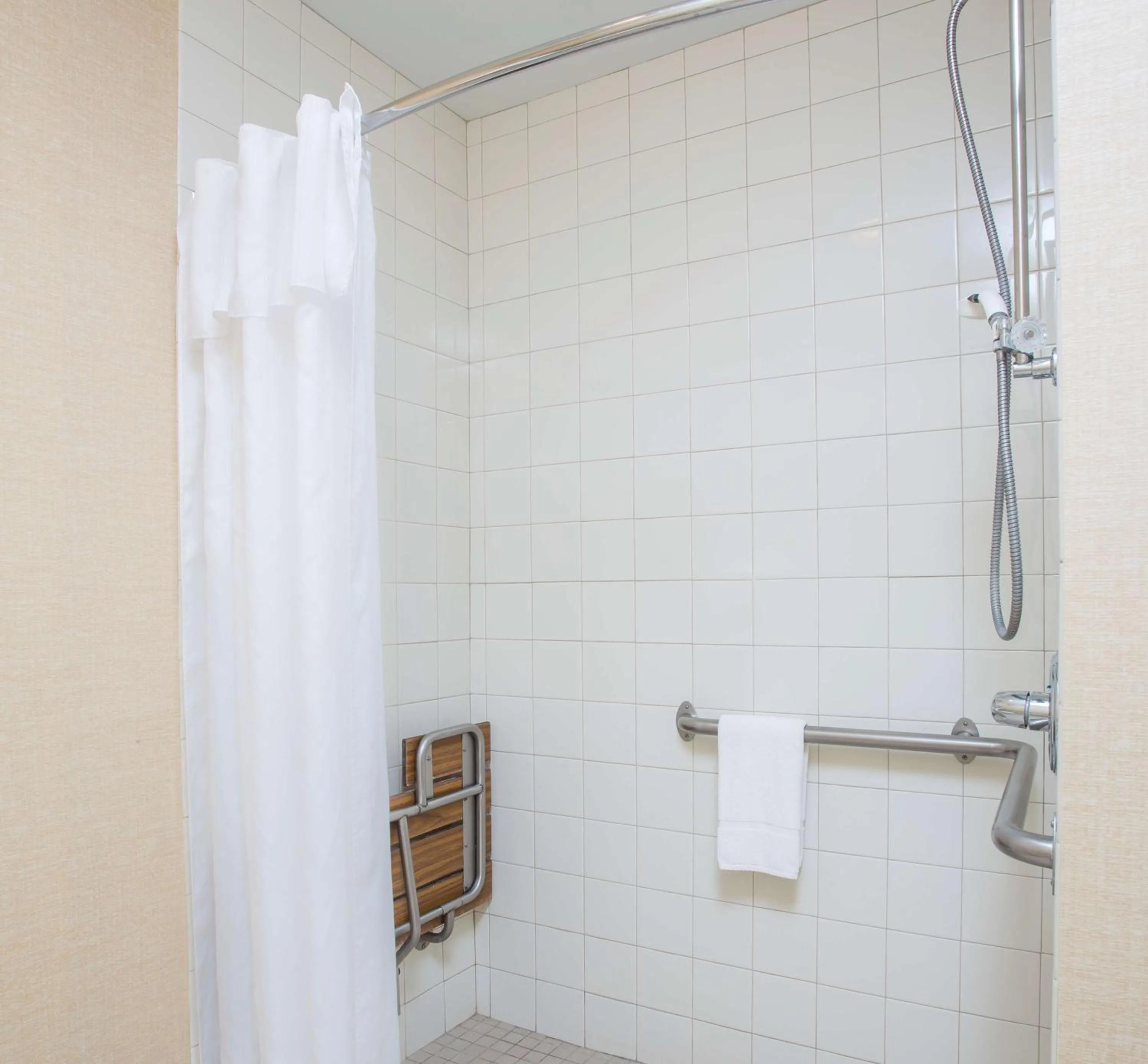 Bathroom in Homewood Suites by Hilton Houston-Willowbrook Mall