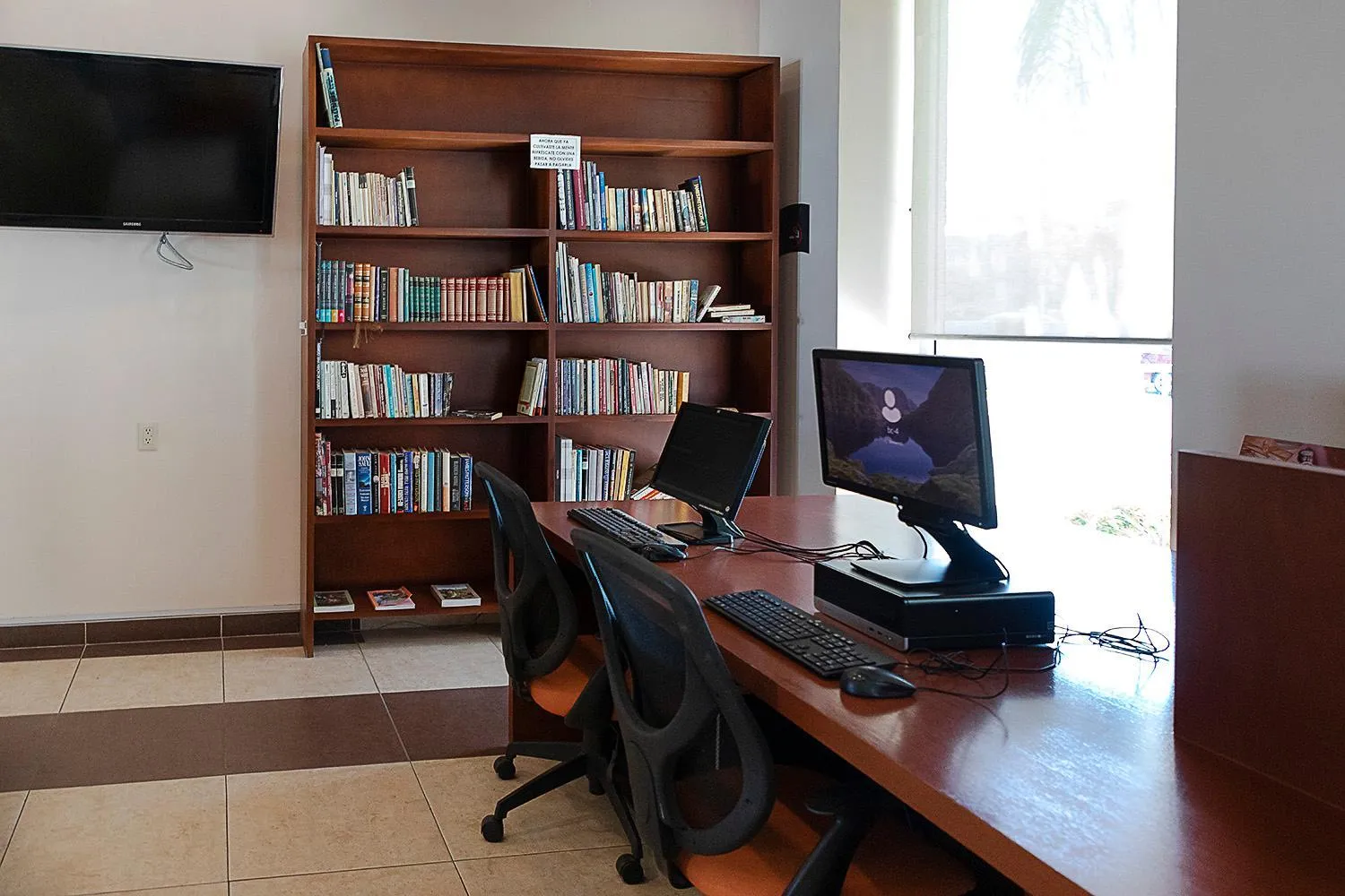 Library in Staybridge Suites Queretaro by IHG