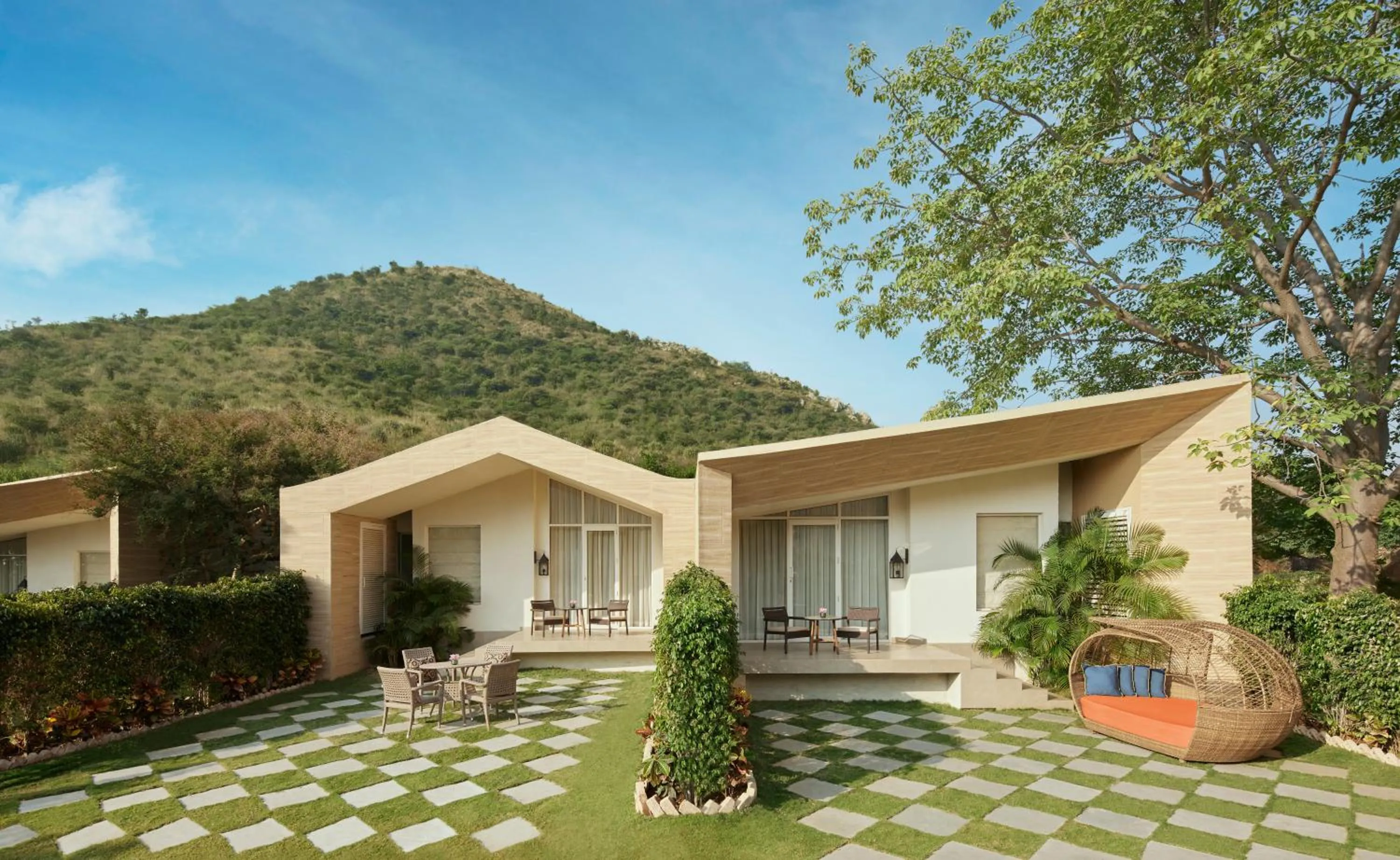 Seating area in Taj Aravali Resort & Spa Udaipur