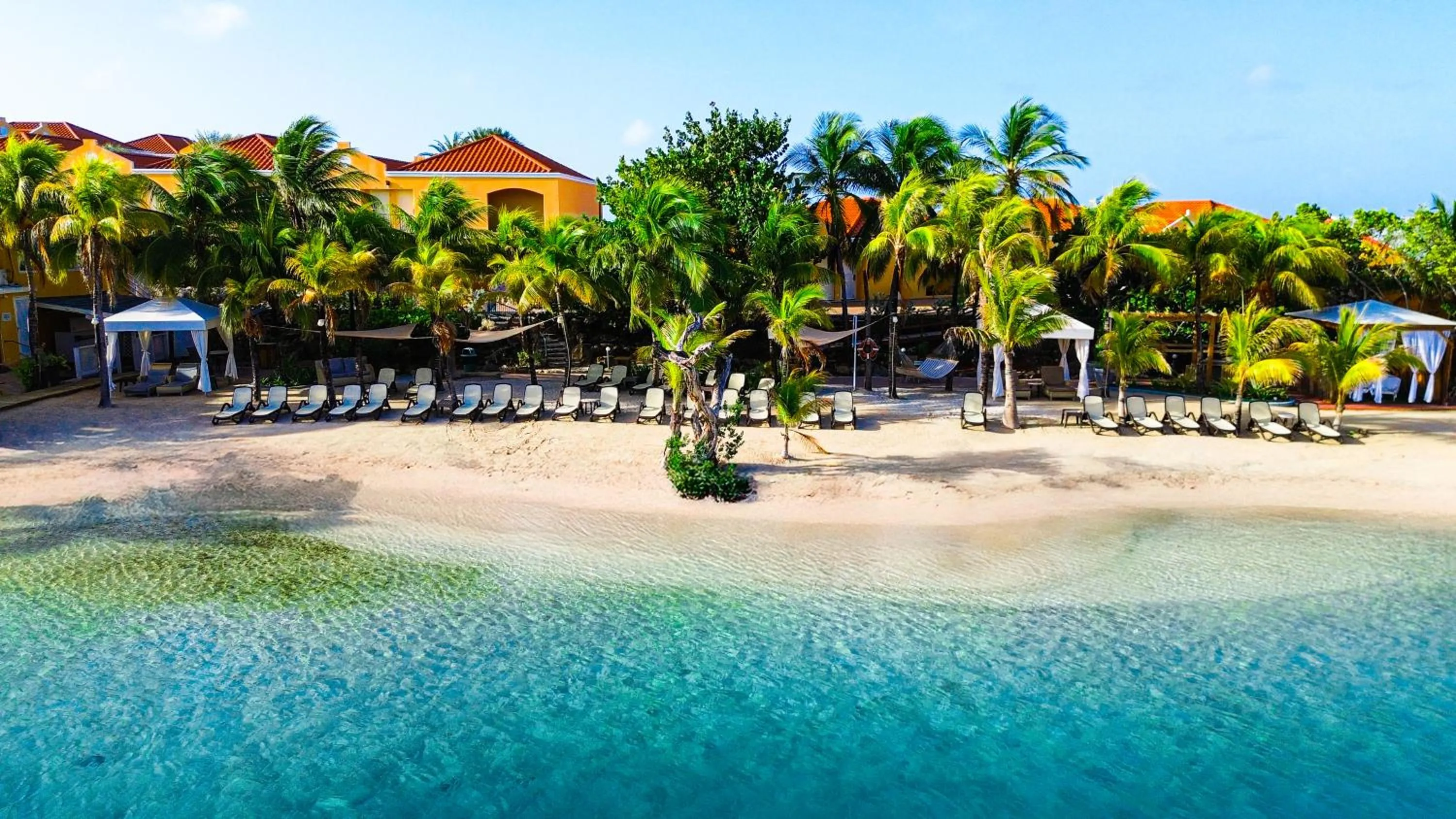 Beach in The Royal Sea Aquarium Resort