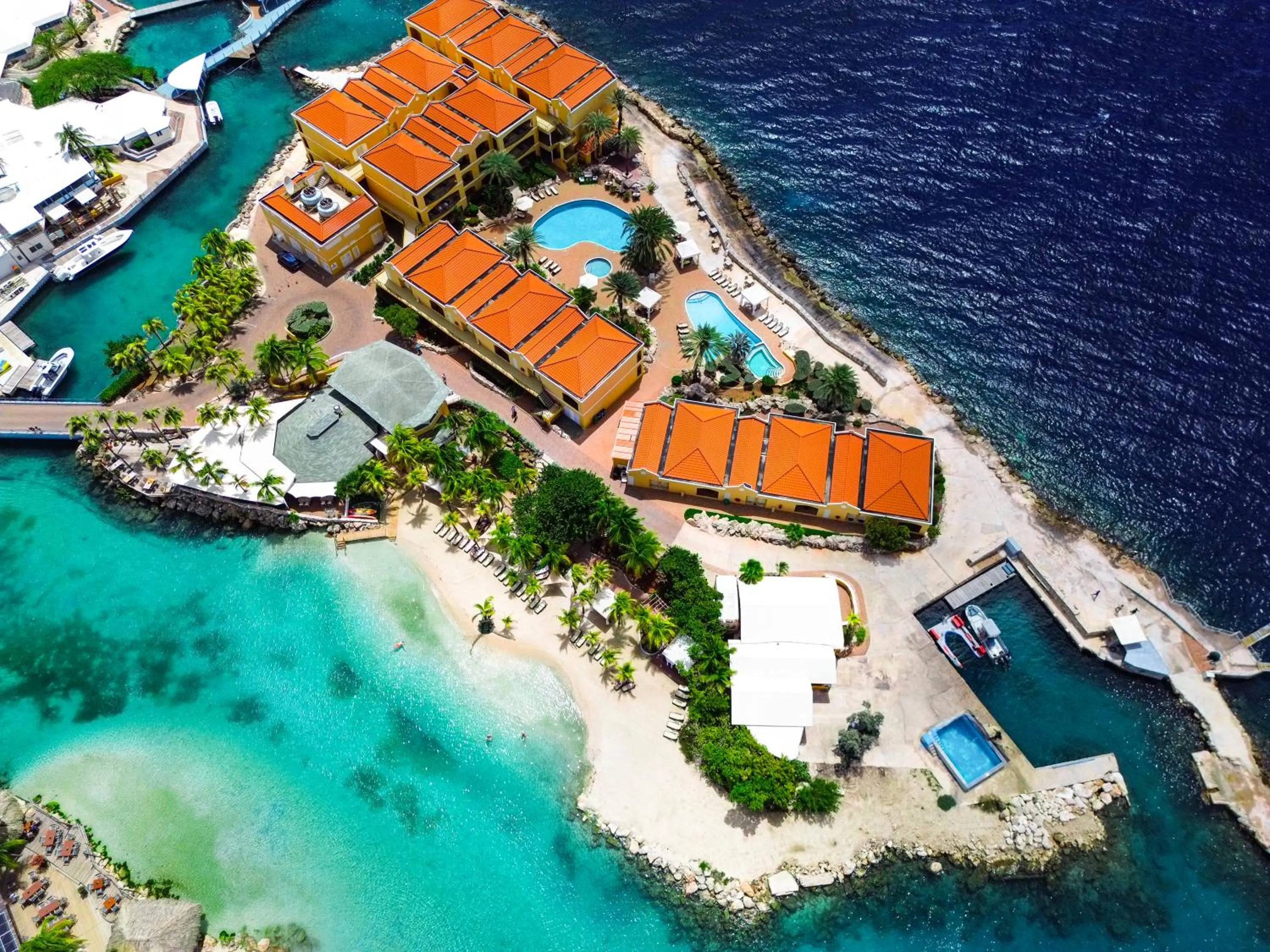 Beach in The Royal Sea Aquarium Resort