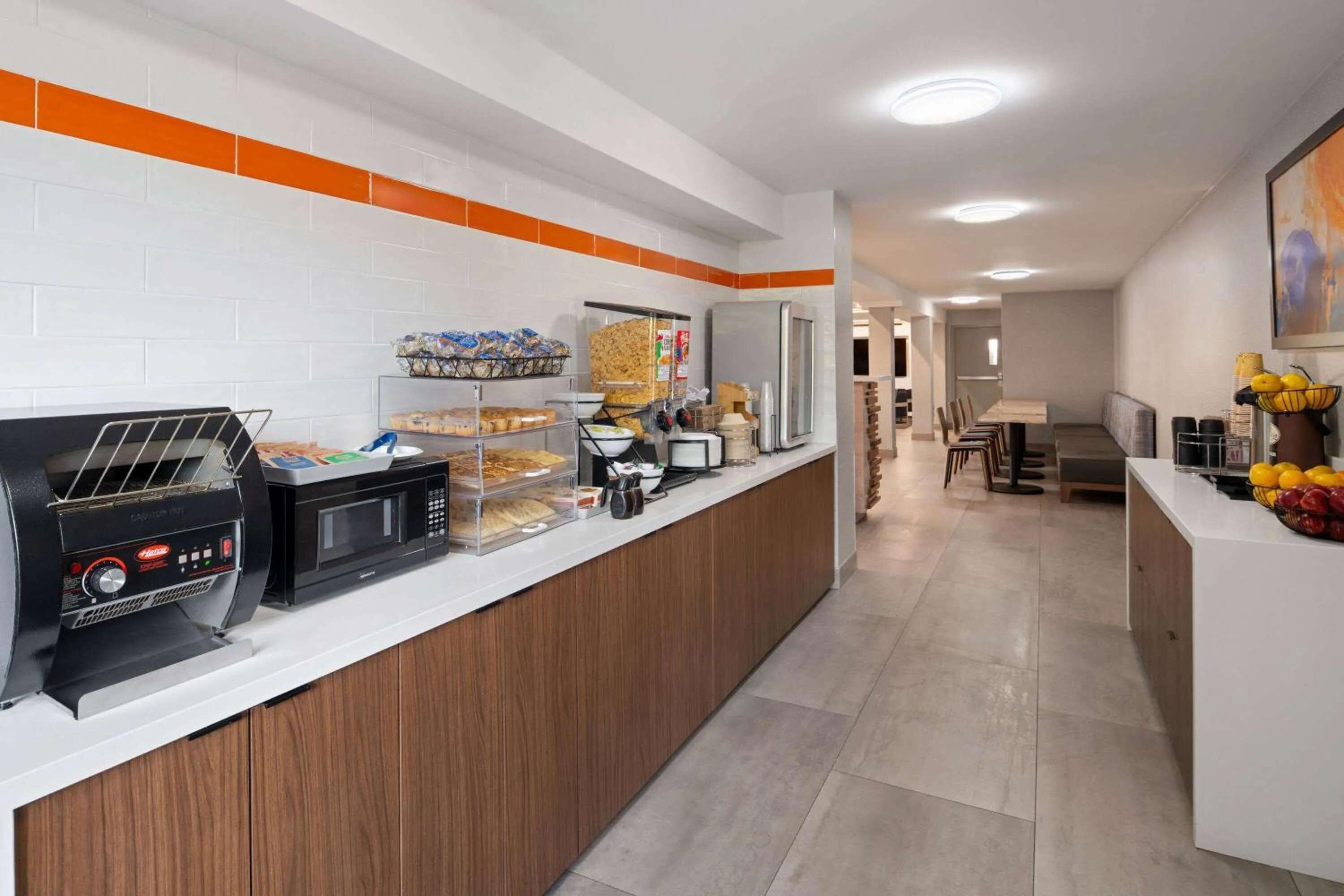 Breakfast in La Quinta Inn by Wyndham San Diego - Miramar