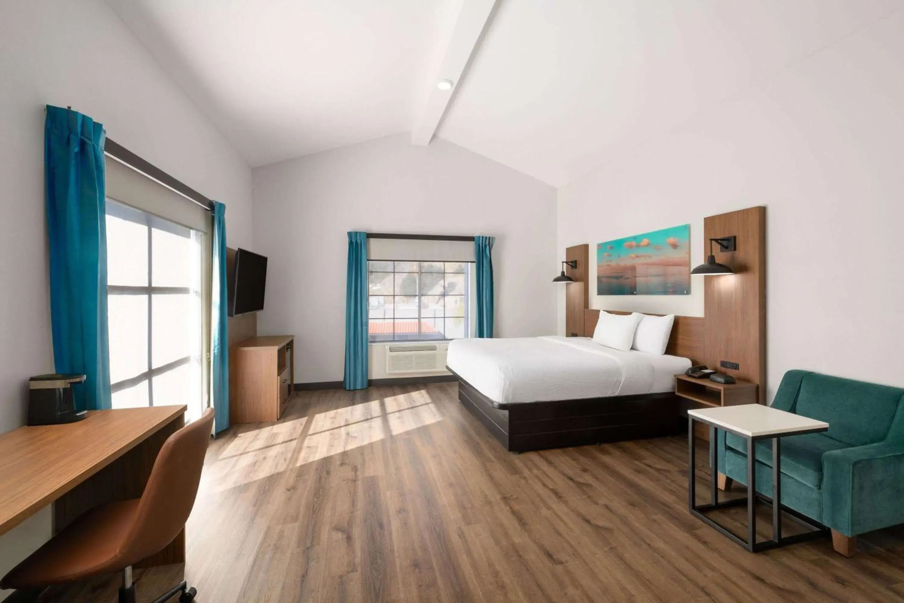 King Room - Non-Smoking in La Quinta Inn by Wyndham San Diego - Miramar King Room - Non-Smoking in La Quinta Inn by Wyndham San Diego - Miramar