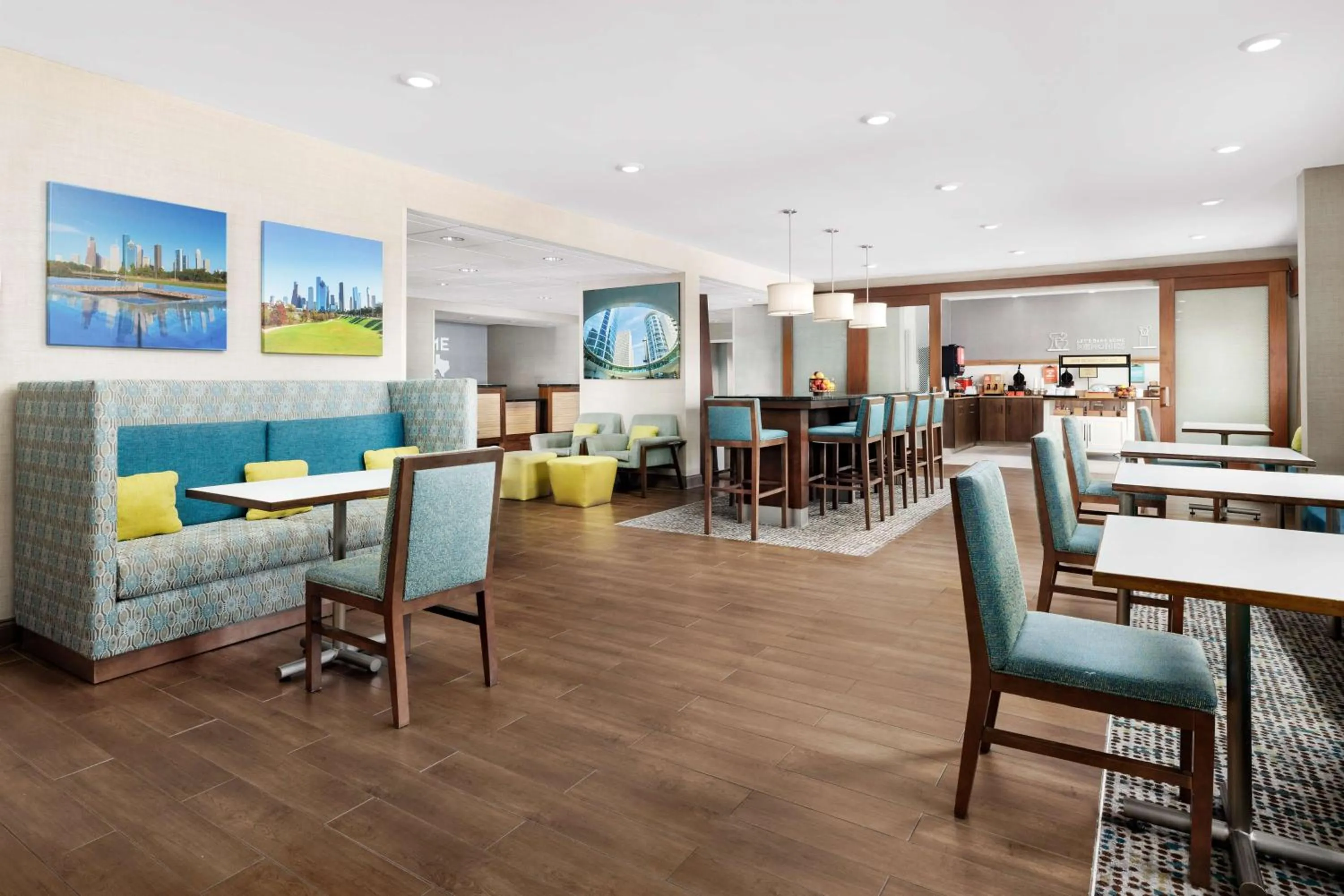 Breakfast in Hampton Inn Houston Hobby Airport