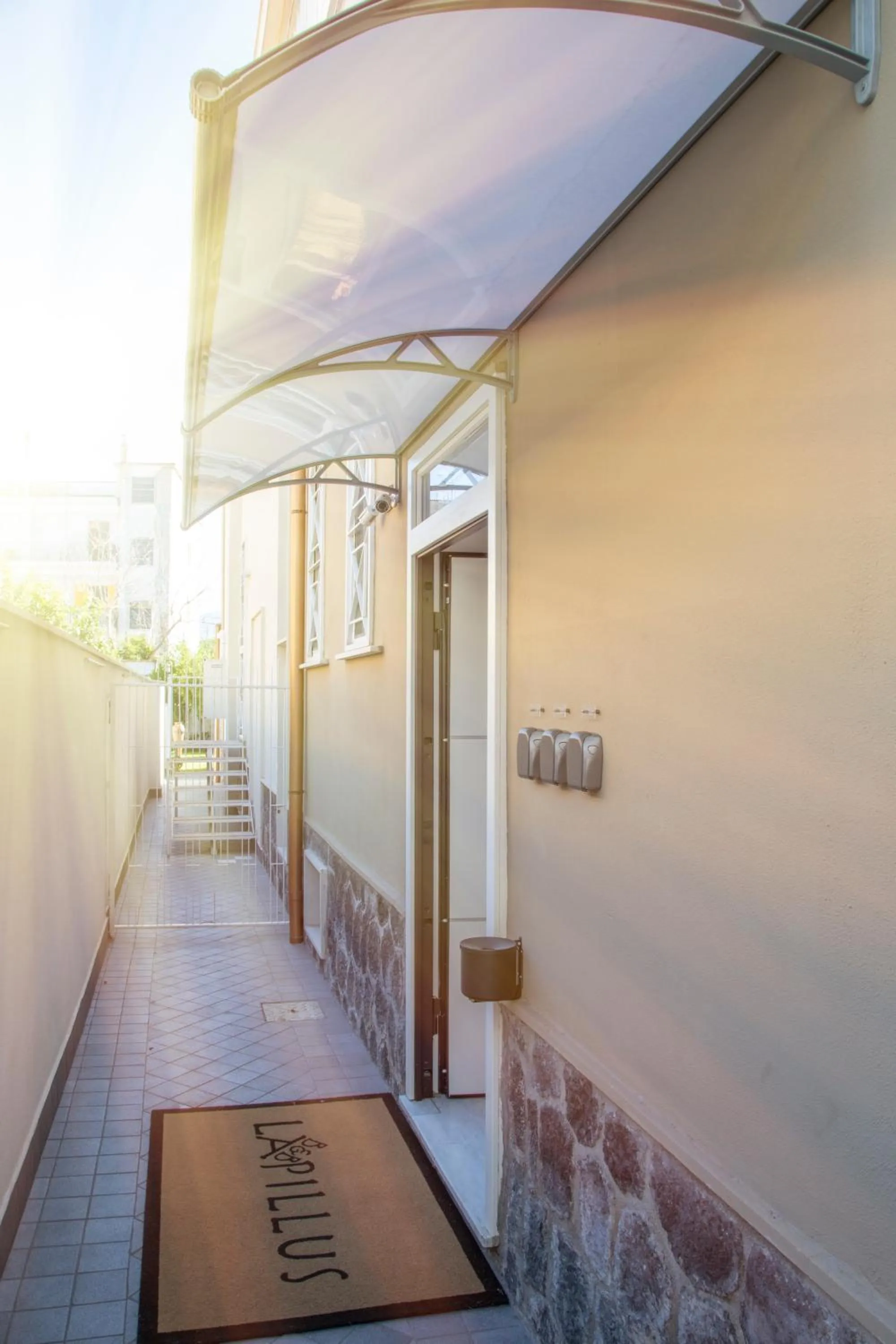 Facade/entrance in B&B Lapillus