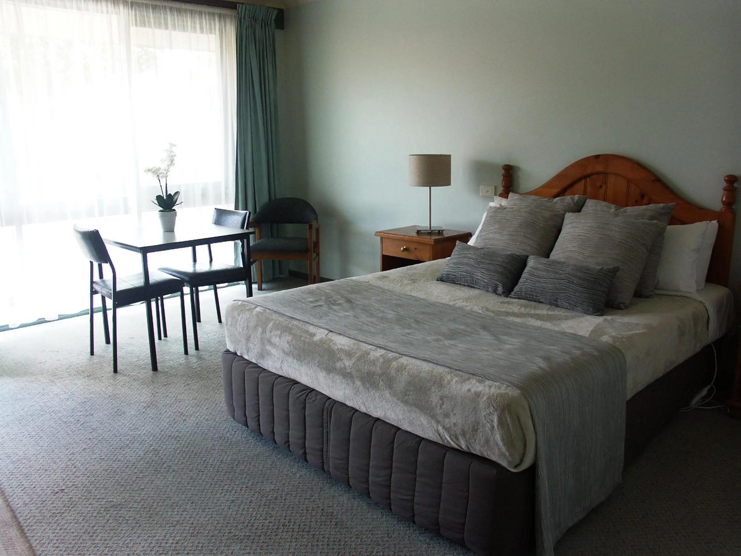 Bedroom, Bed in Melaleuca Motel