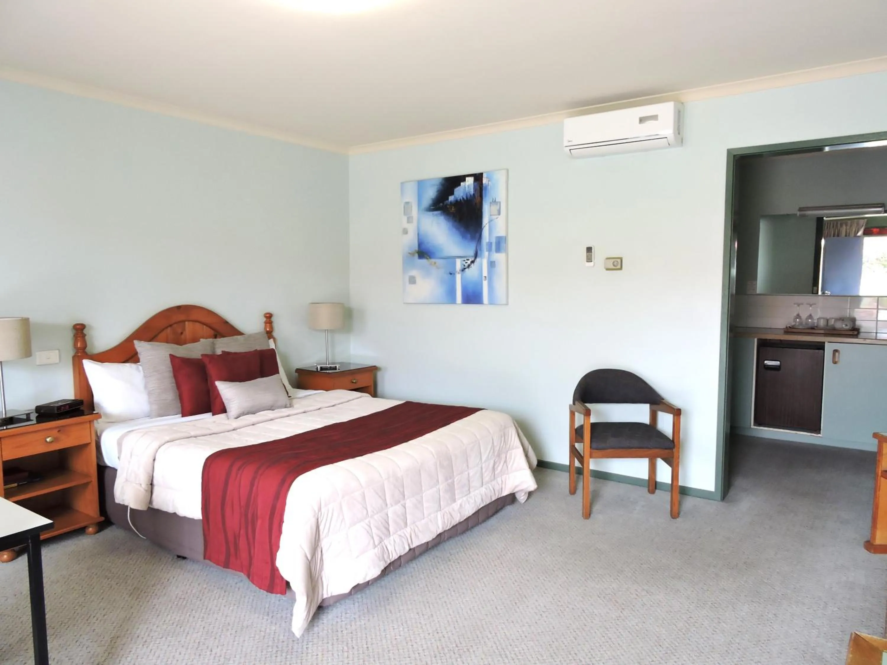 Bed in Melaleuca Motel
