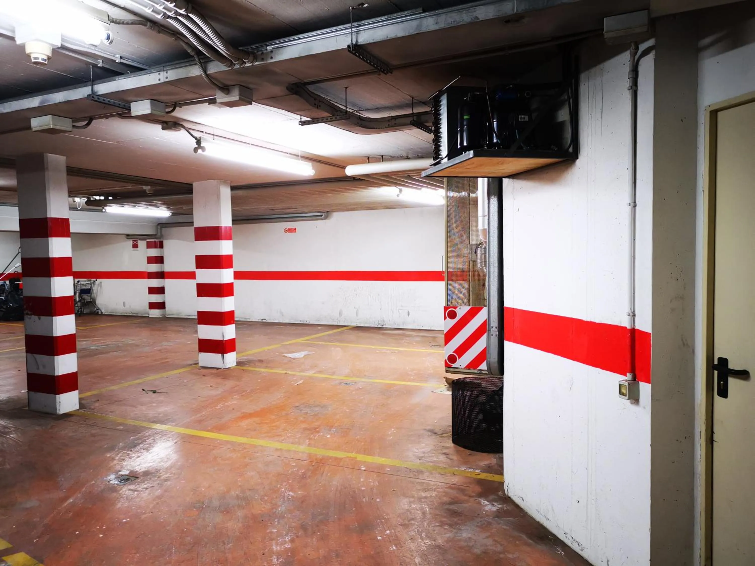 Area and facilities in HR Hotel