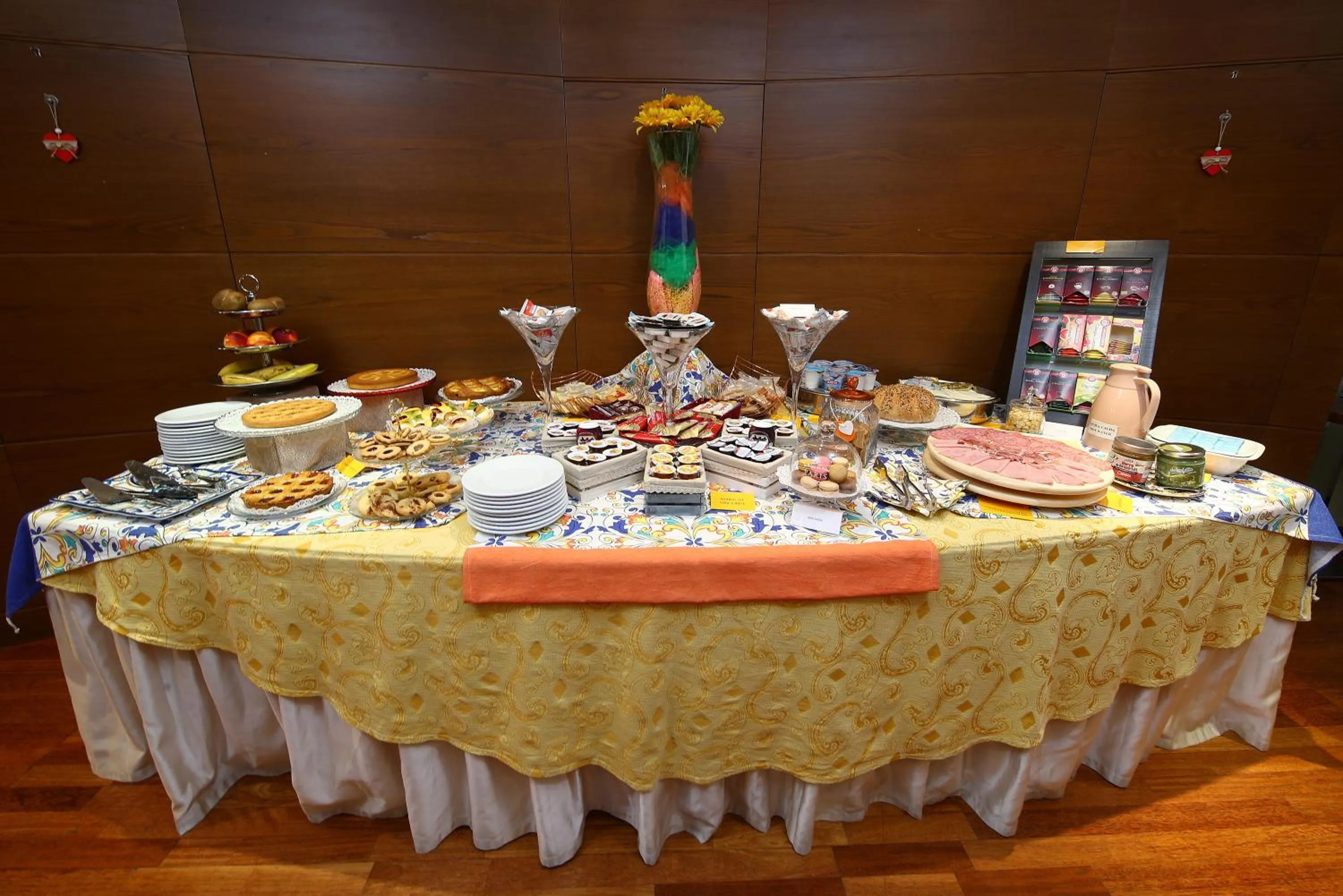 Breakfast in HR Hotel