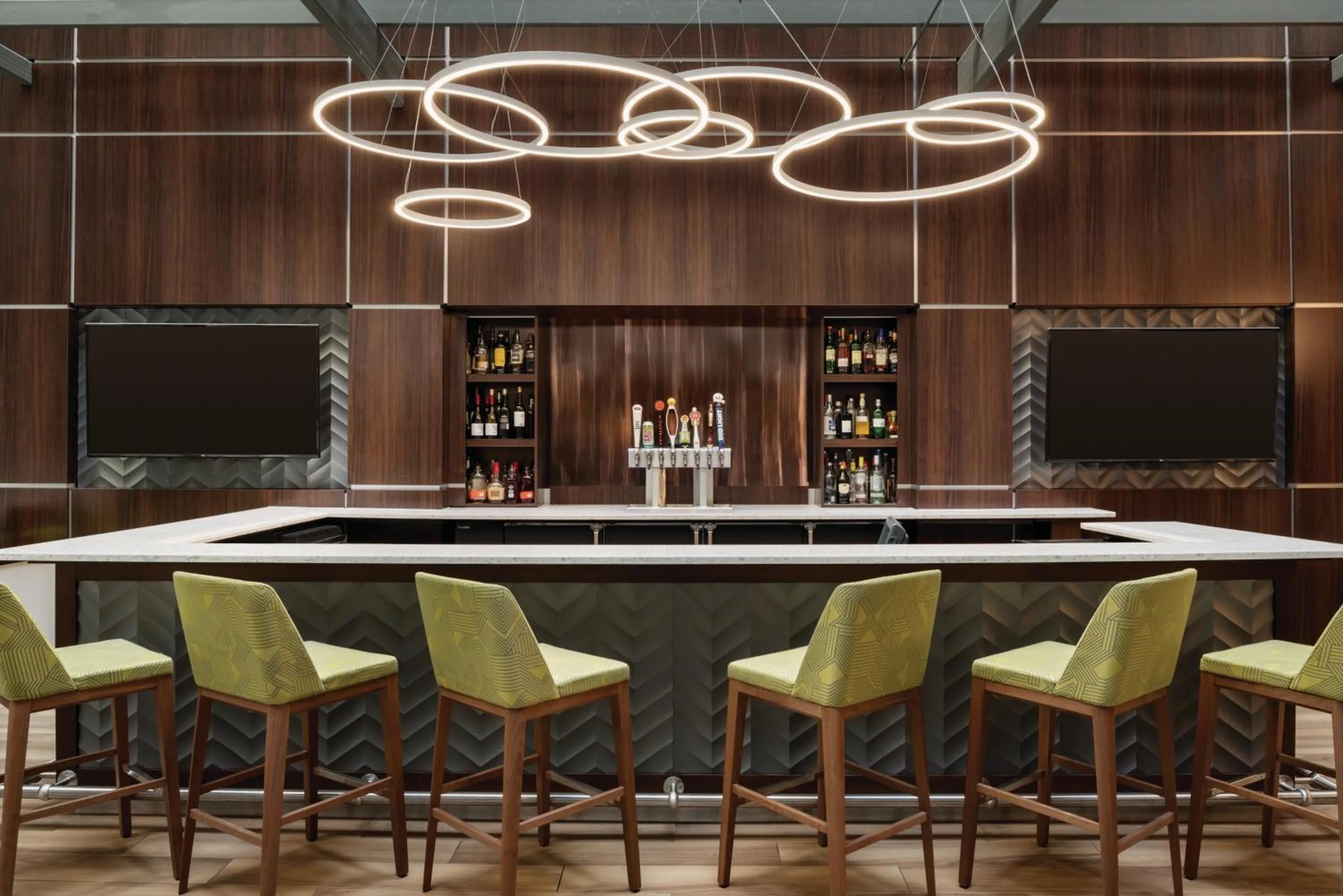 Restaurant/places to eat in Embassy Suites by Hilton Indianapolis Downtown