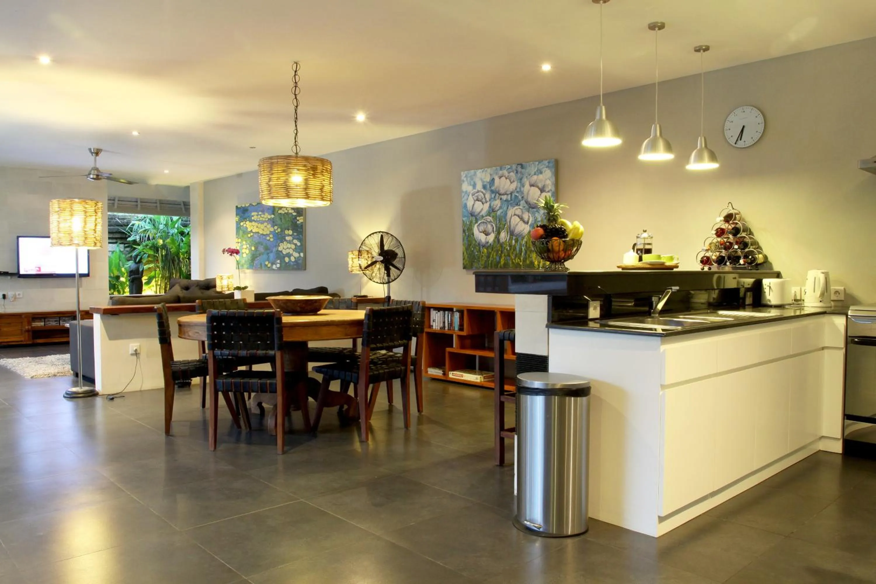 Dining area in Anyar Estate