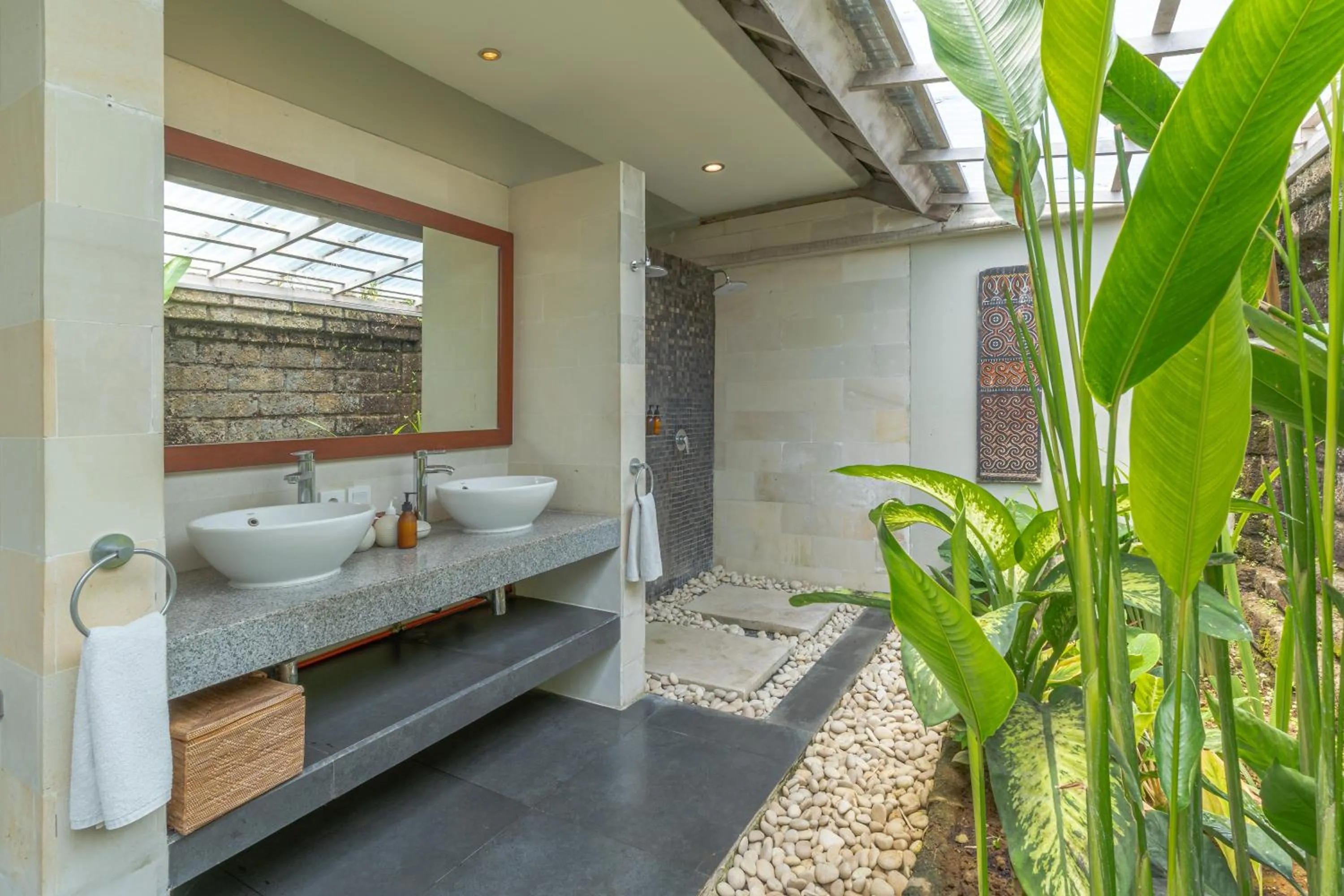 Toilet in Anyar Estate