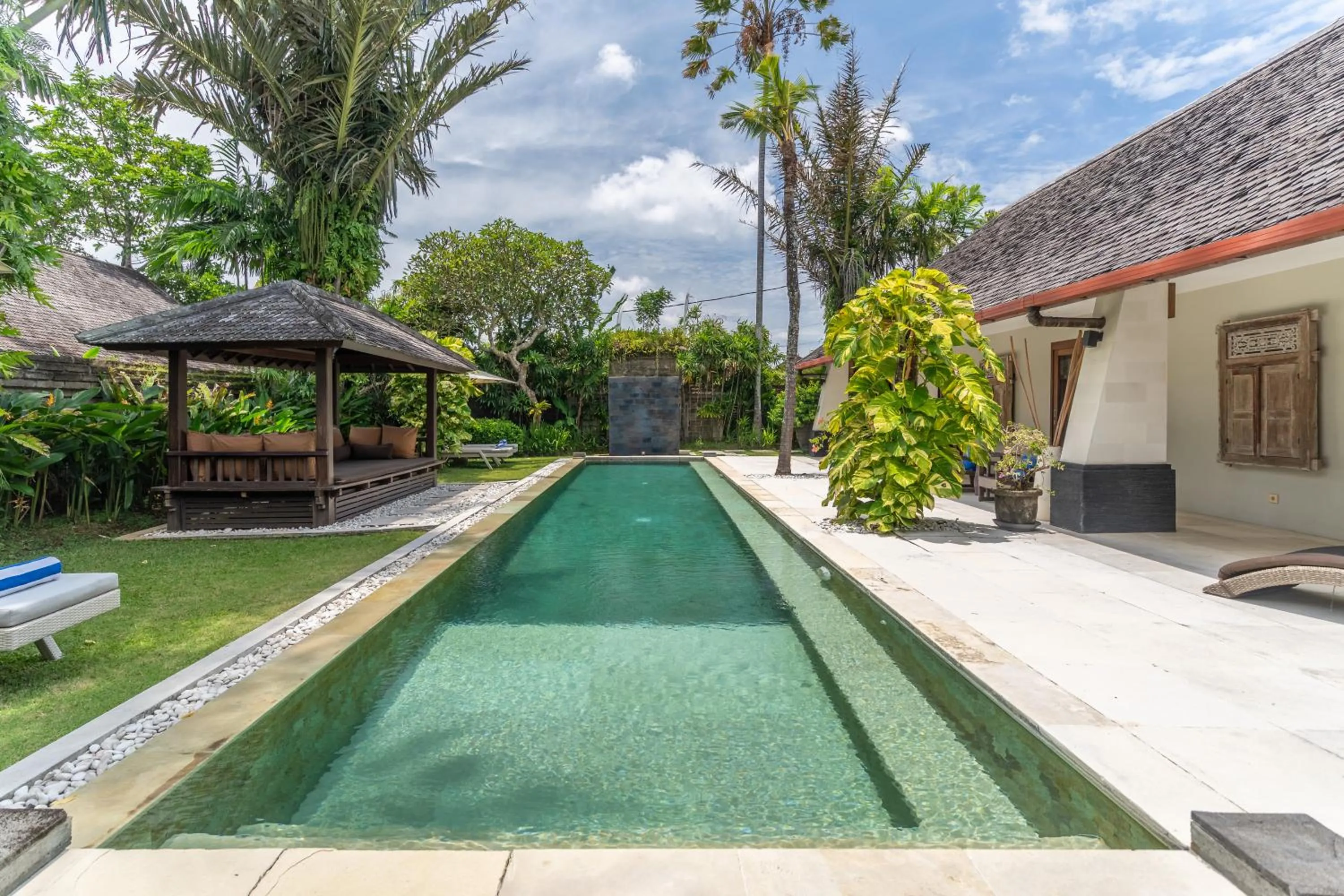 Swimming pool in Anyar Estate