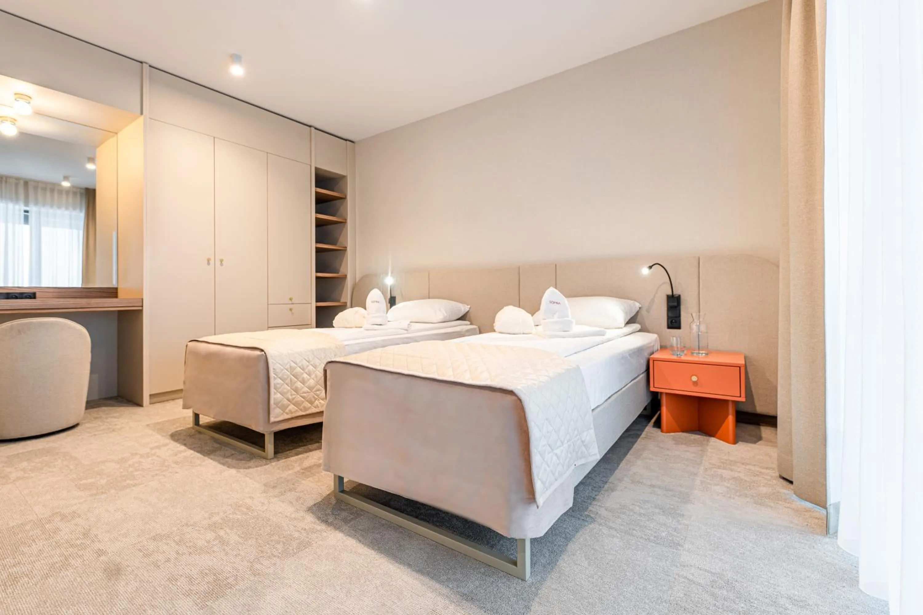 Photo of the whole room, Bed in Instytut Zdrowia Sofra FIT & SPA