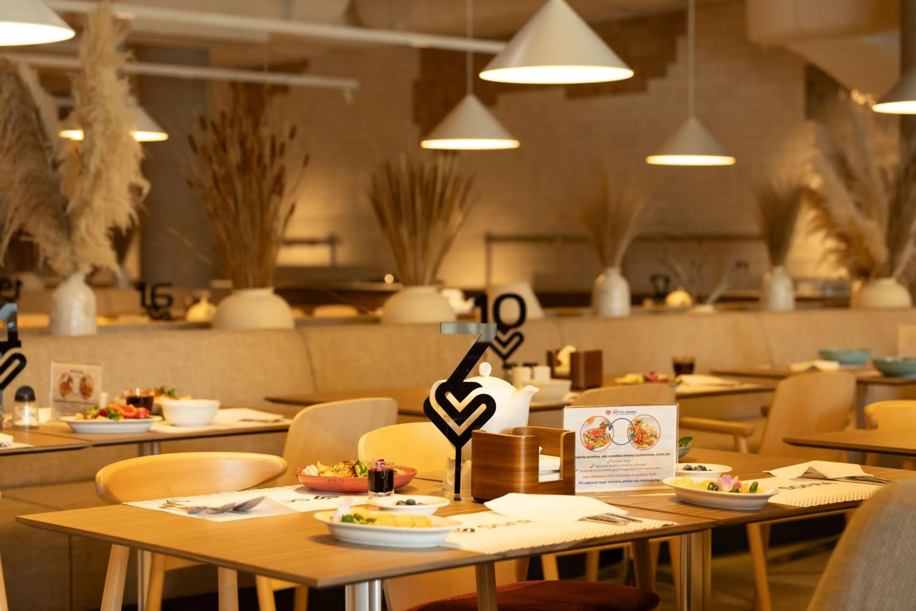 Restaurant/places to eat in Instytut Zdrowia Sofra FIT & SPA
