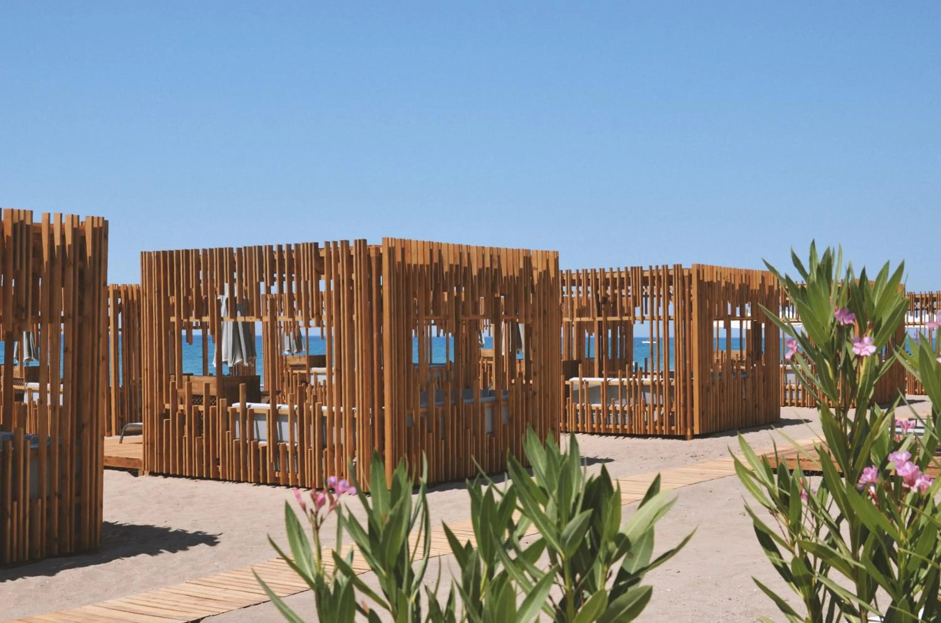 Beach in Paloma Finesse Side