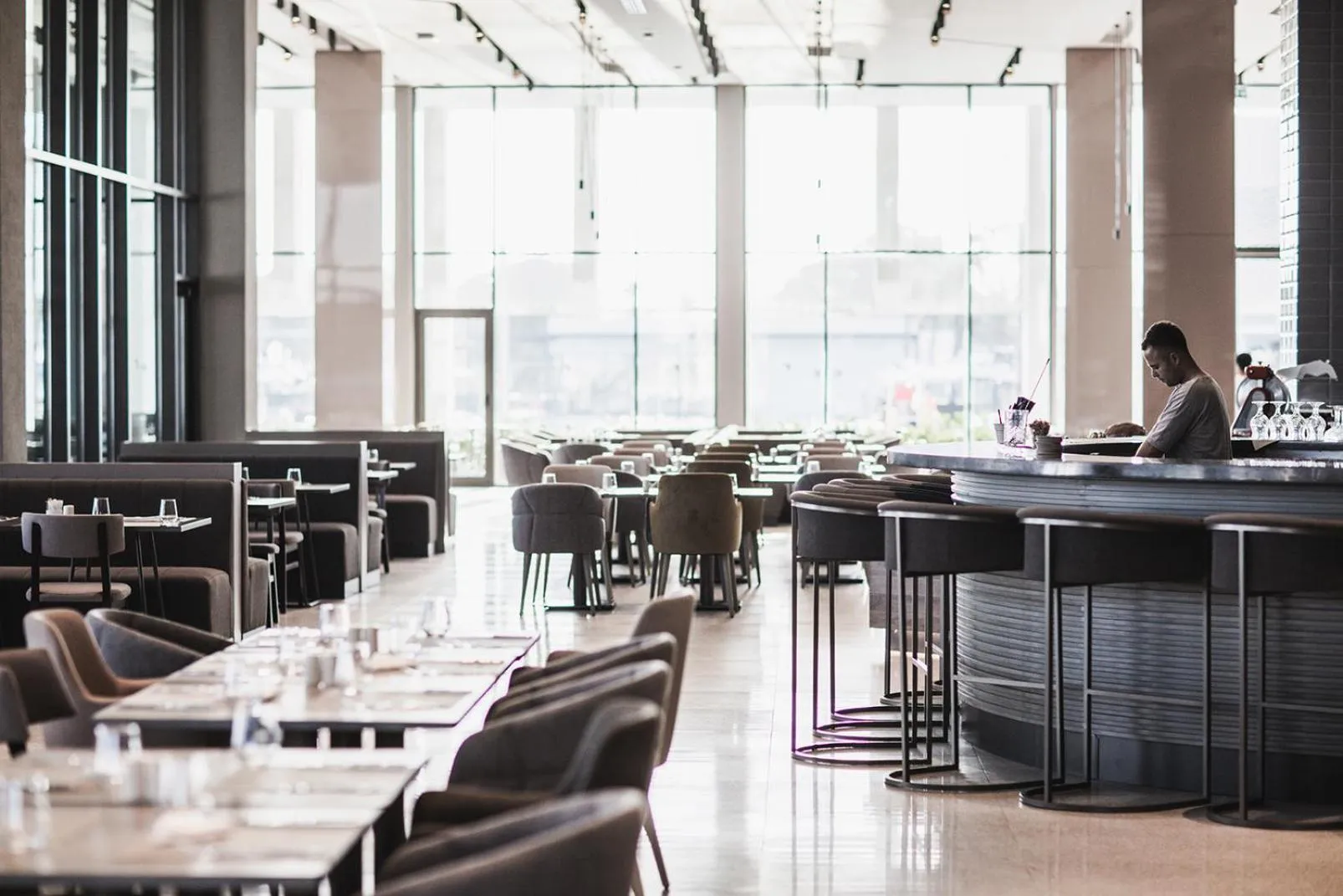 Restaurant/places to eat in Paloma Finesse Side