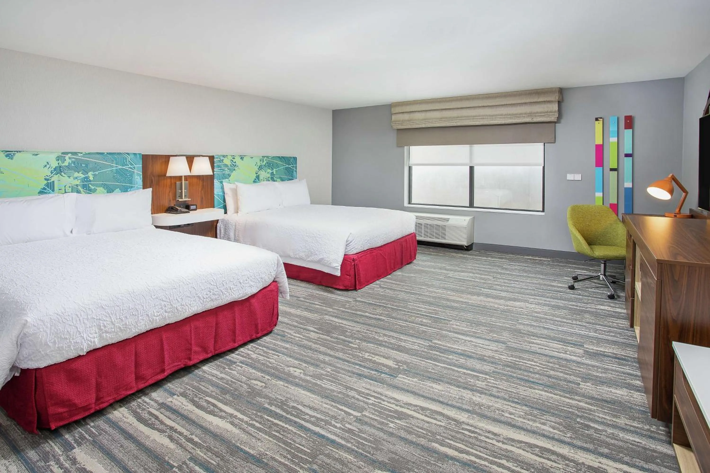 Bedroom, Bed in Hampton Inn Simpsonville