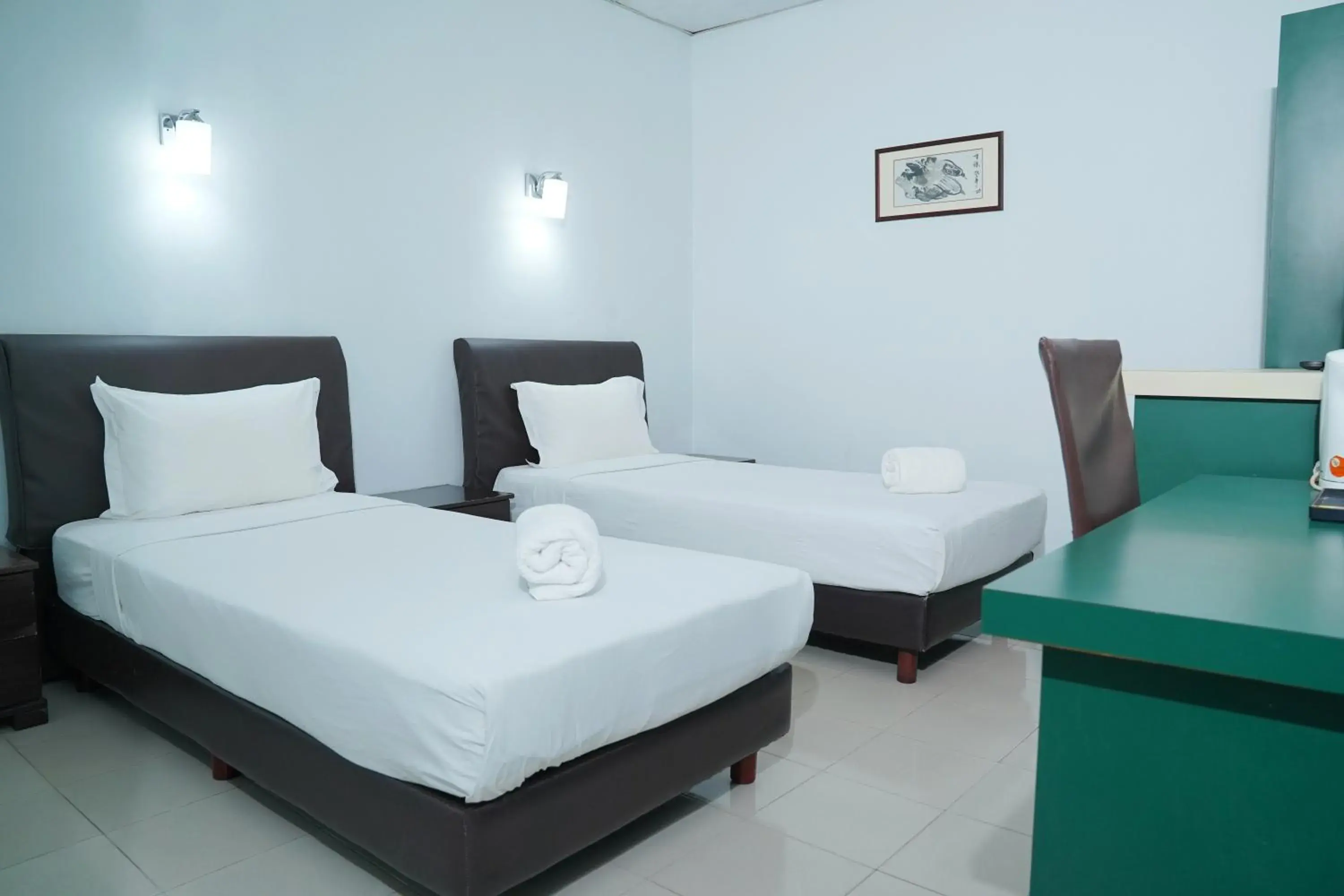 Standard Twin Room in Dowifi Hotel -Self Service Kiosk Standard Twin Room in Dowifi Hotel -Self Service Kiosk