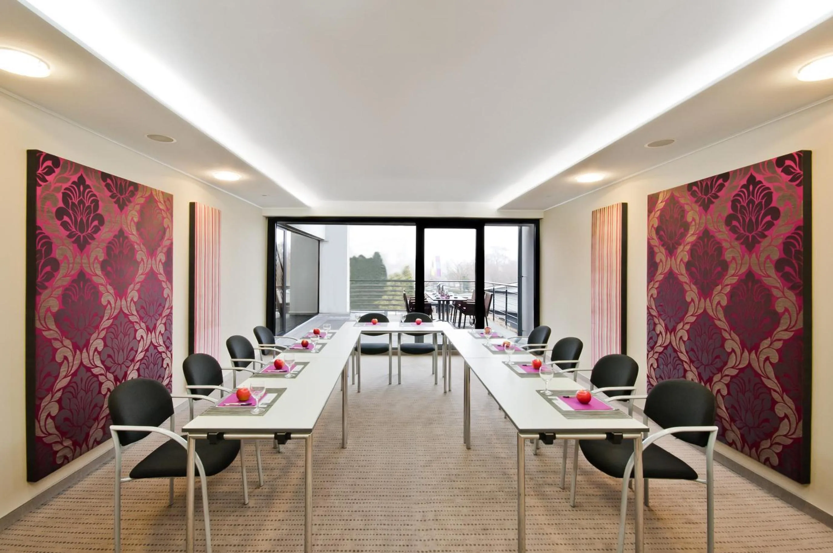 Business facilities in Das Vesper