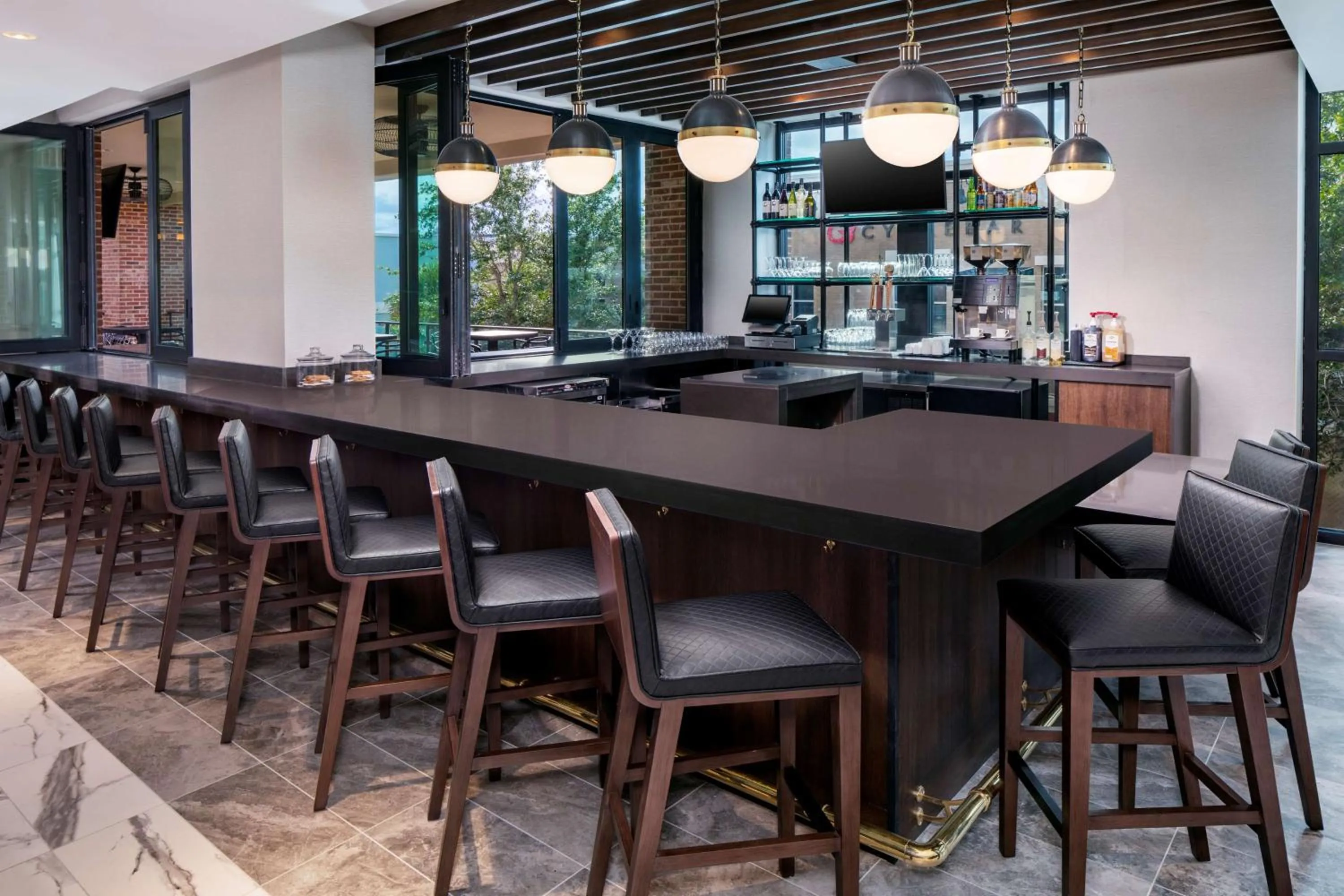 Lounge or bar in Hyatt Place Mount Pleasant Towne Centre